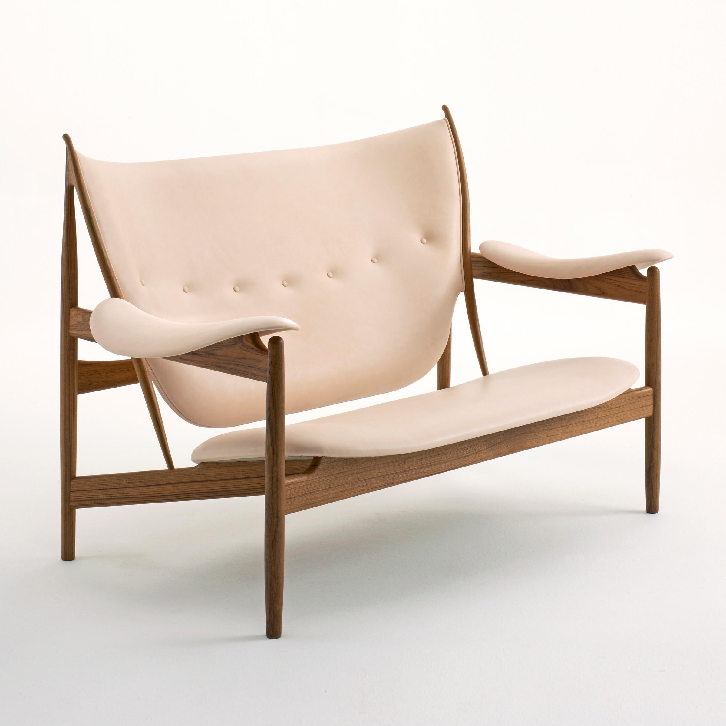 Modern Finn Juhl Chieftain Sofa Couch Wood and Leather