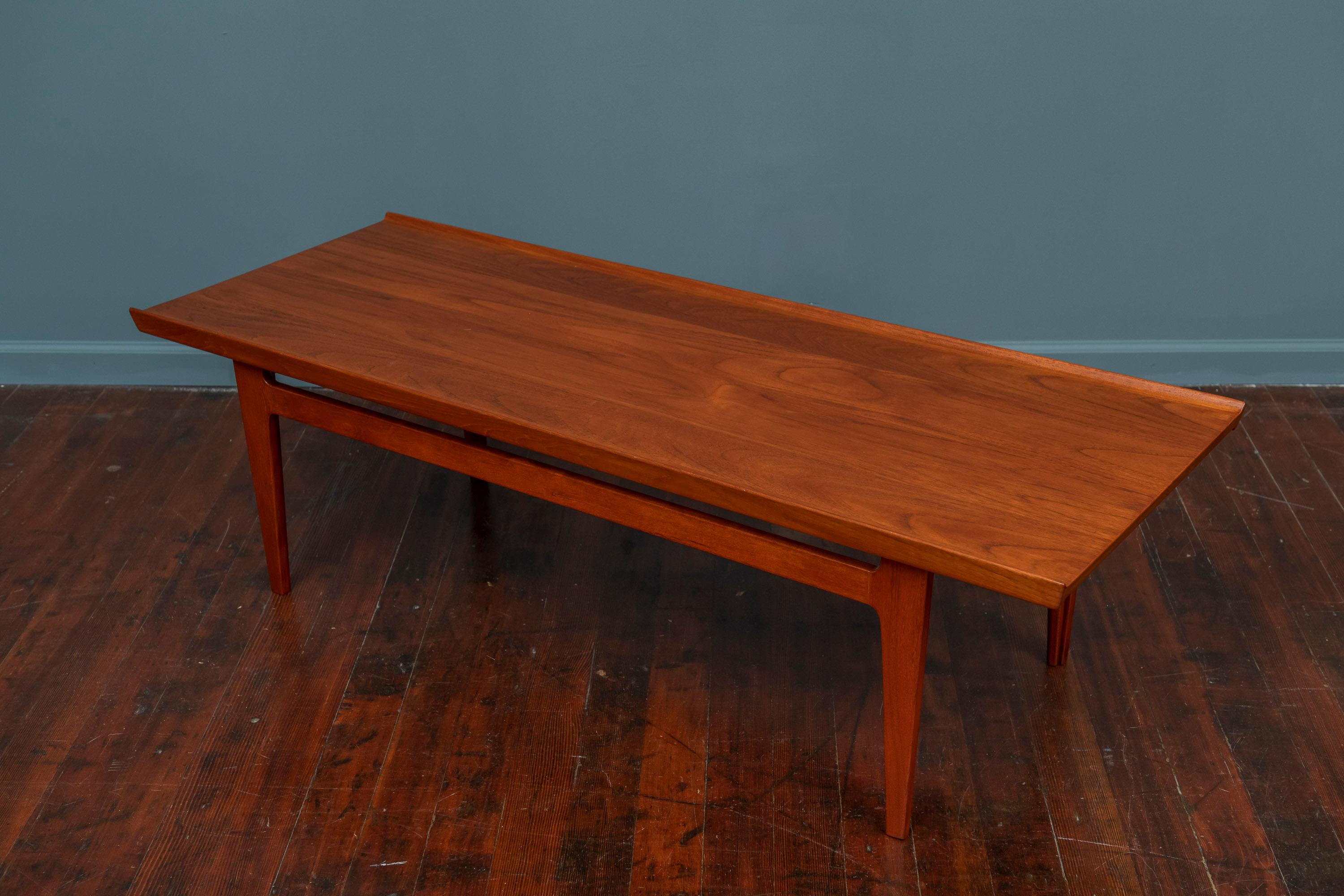 Finn Juhl Coffee Table Fd 32 France & Son In Good Condition In San Francisco, CA