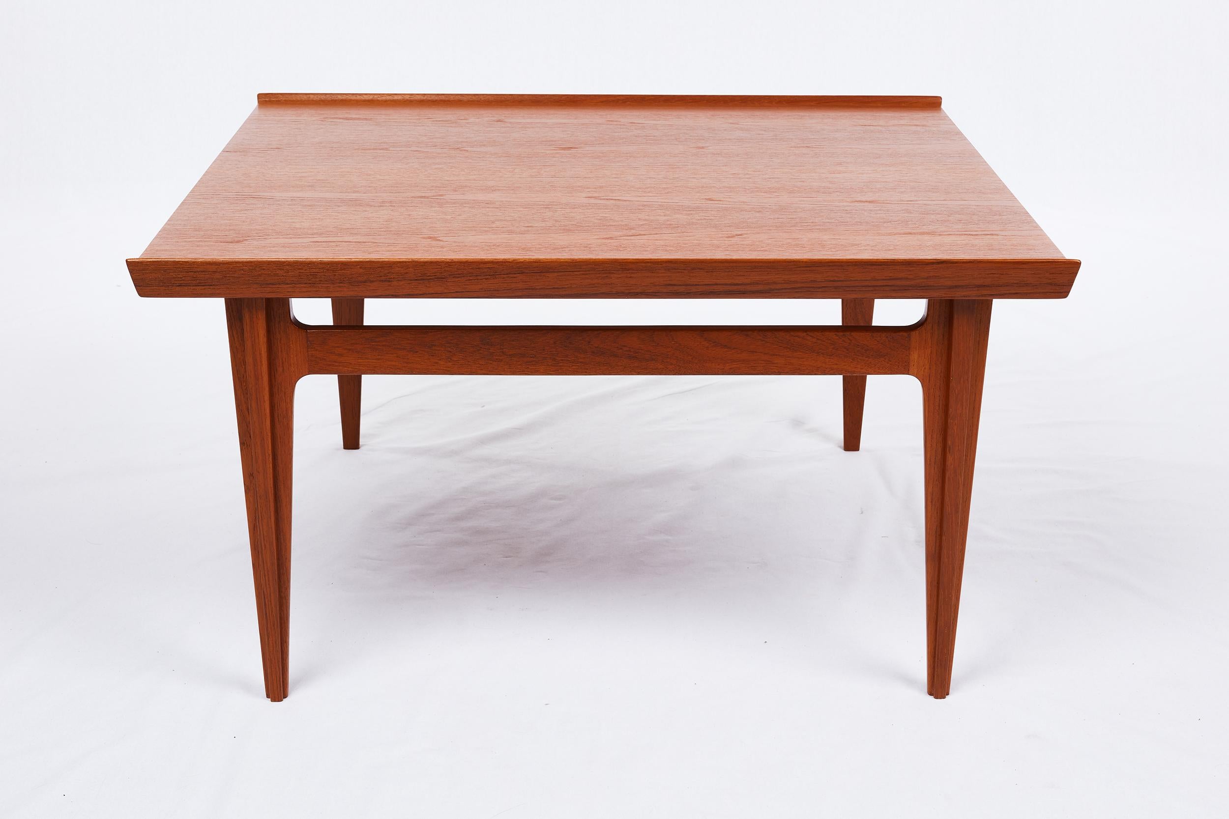 Finn Juhl Coffee Table In Excellent Condition In Los Angeles, CA