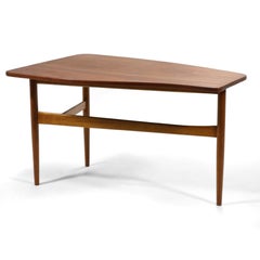 Table basse Finn Juhl avec abattants de Bovirke