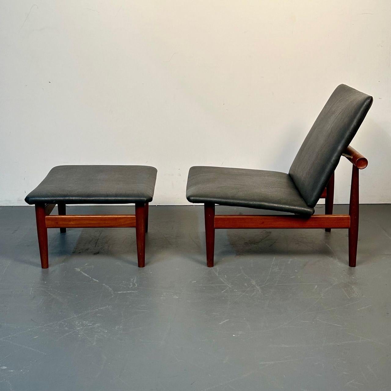 Mid-20th Century Finn Juhl Danish Mid-Century Modern Japan Lounge Chair and Ottoman, Daverkosen For Sale