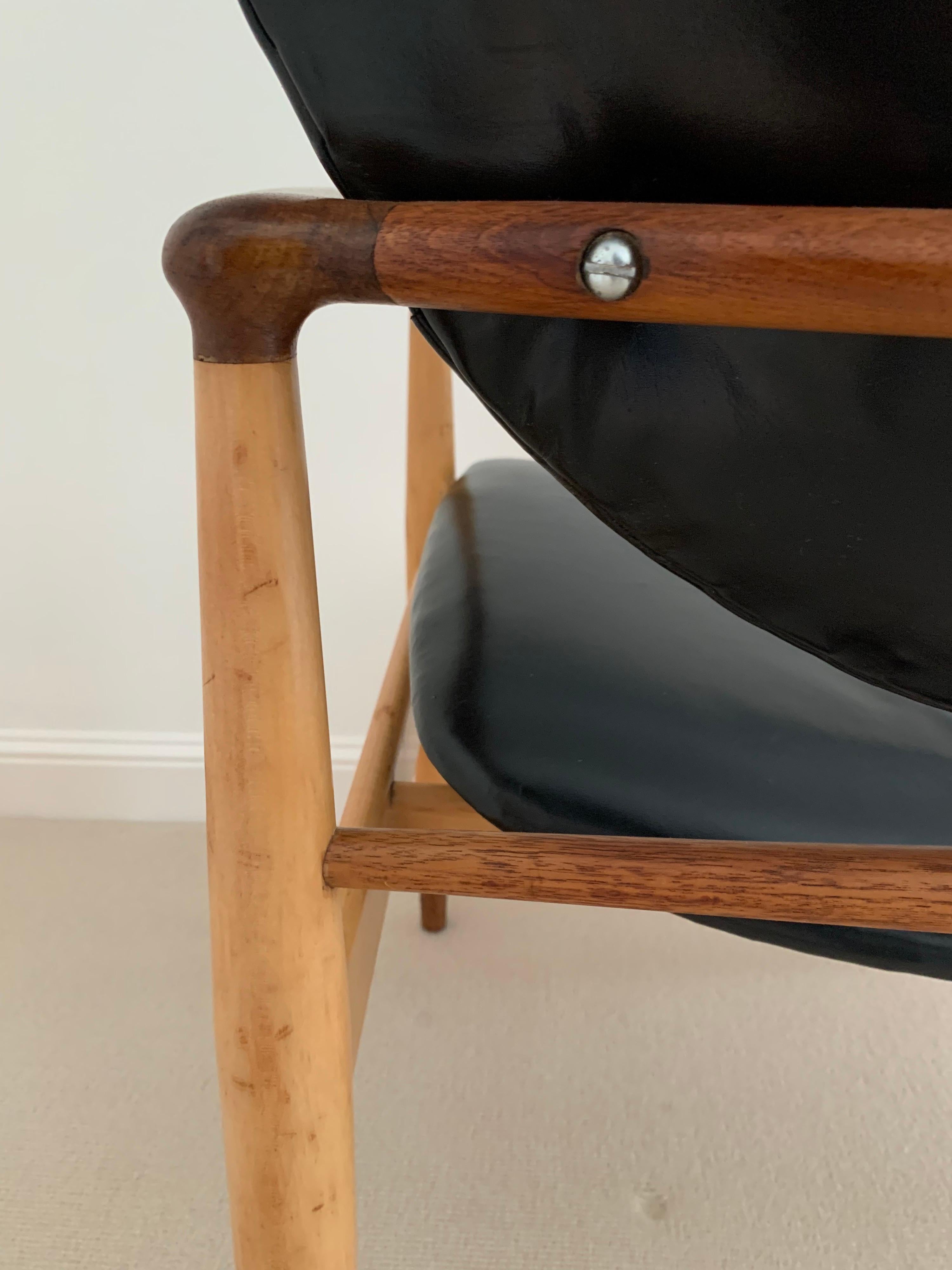 Finn Juhl Danish Mid-Century Modern Rare Maple, Walnut #48 Chair Niels Vodder 10