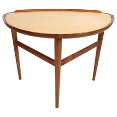 Table d'appoint en noyer de Finn Juhl, design danois moderne pour Baker Furniture