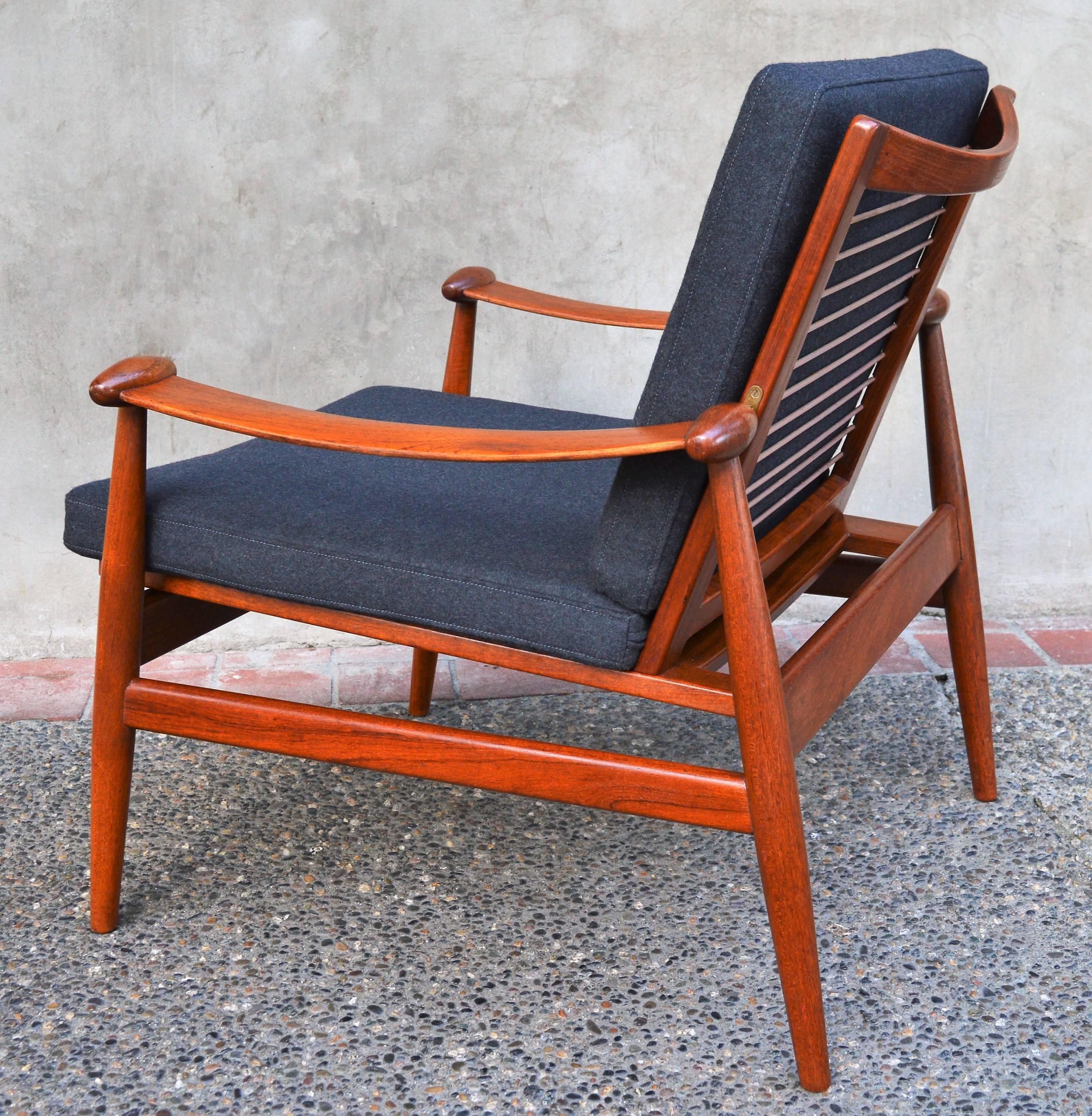 Finn Juhl Danish Modern Teak Restored Spade Lounge Chair, Charcoal Wool 3