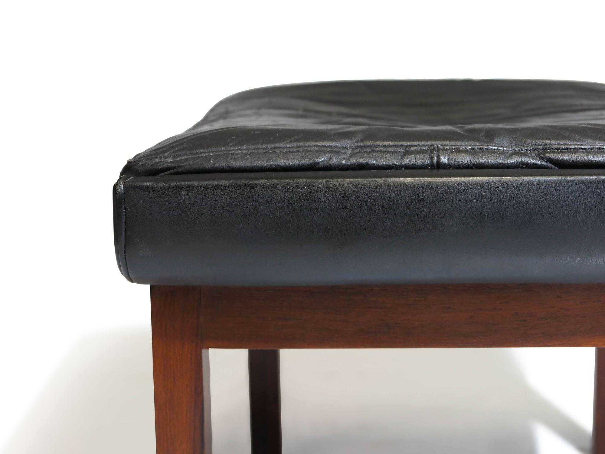Danish rosewood ottoman attributed Finn Juhl for France & Son, 1960 Denmark. The ottoman is crafted of rosewood upholstered in the original black leather.
Measurements
W 24’’ x D 16,5’’ x H 15,5’’