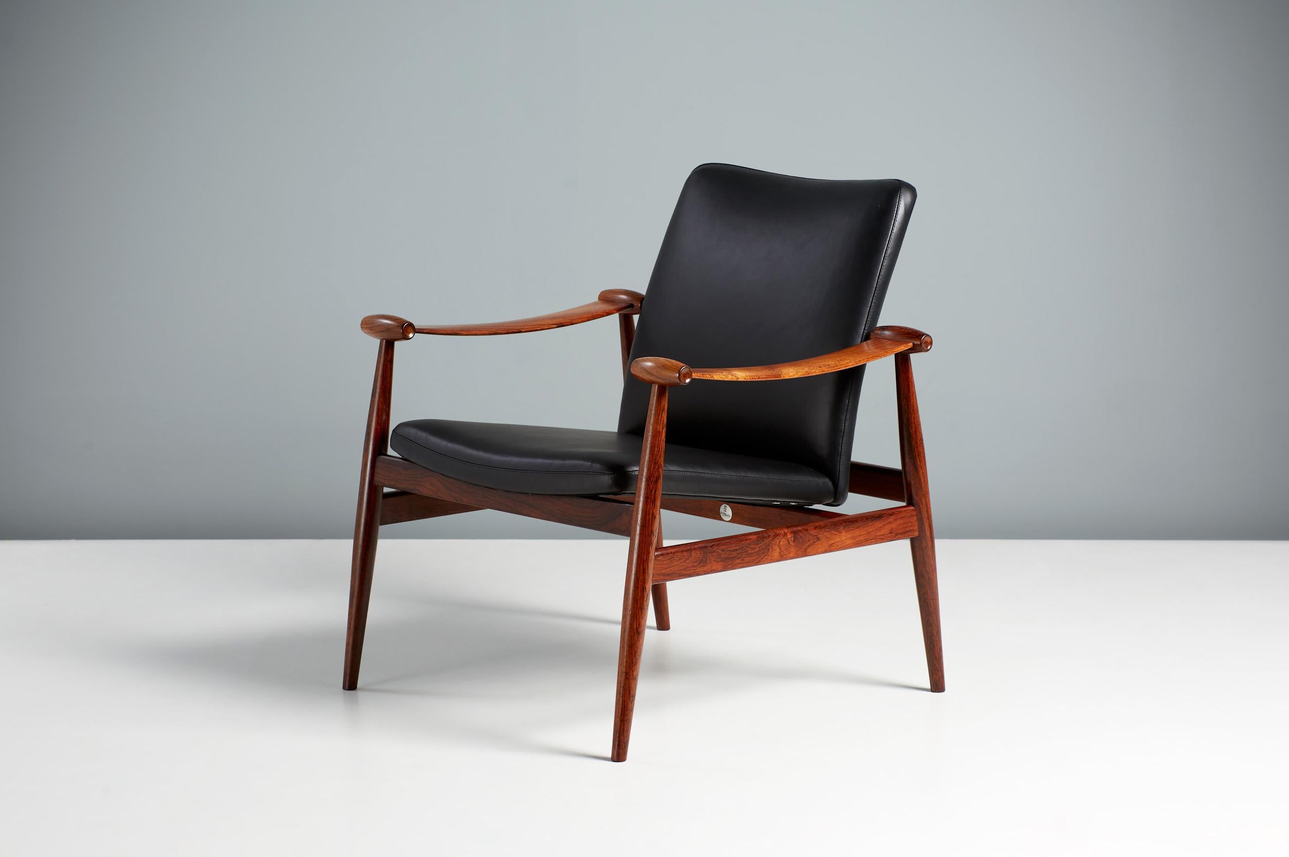 Scandinavian Modern Finn Juhl Danish Rosewood Spade Chair, circa 1960s For Sale
