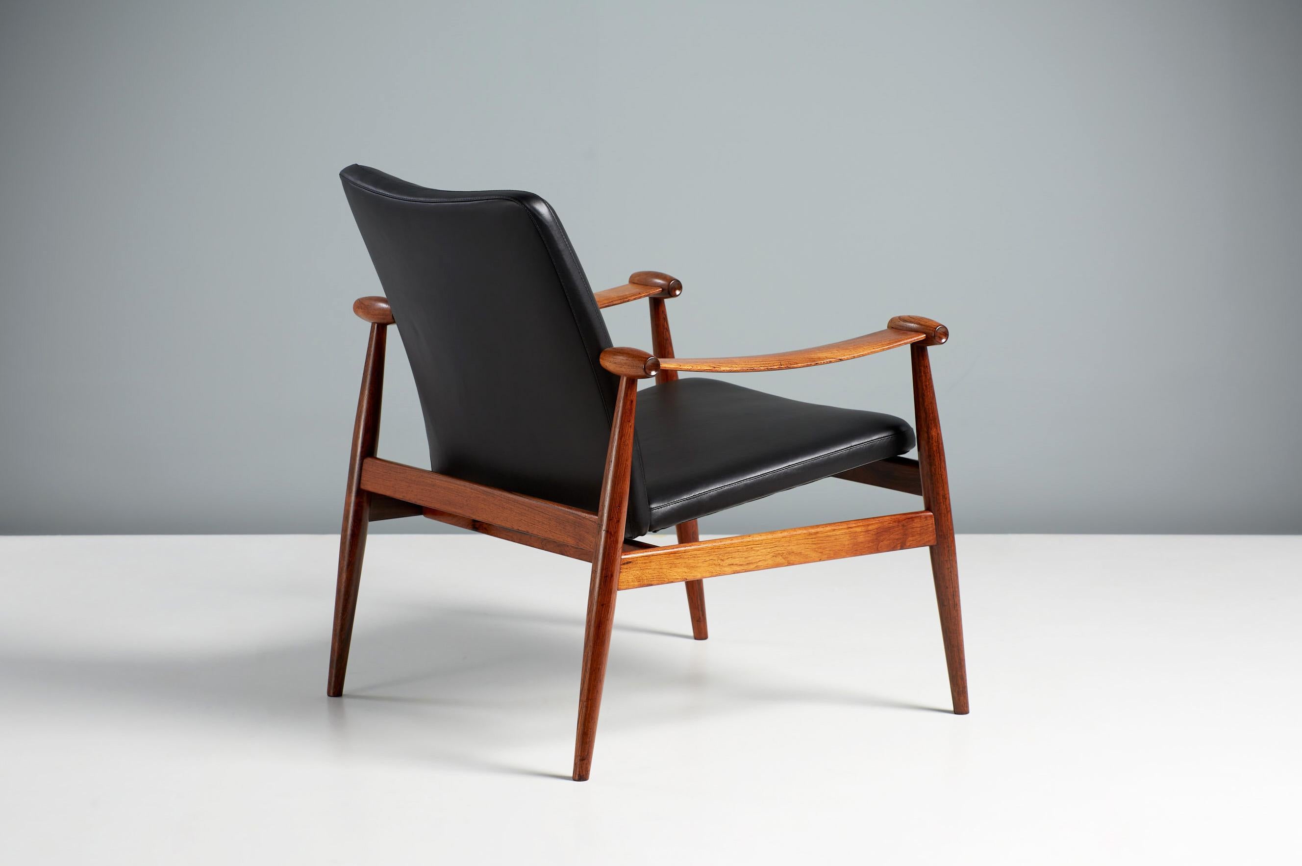Finn Juhl Danish Rosewood Spade Chair, circa 1960s For Sale 2