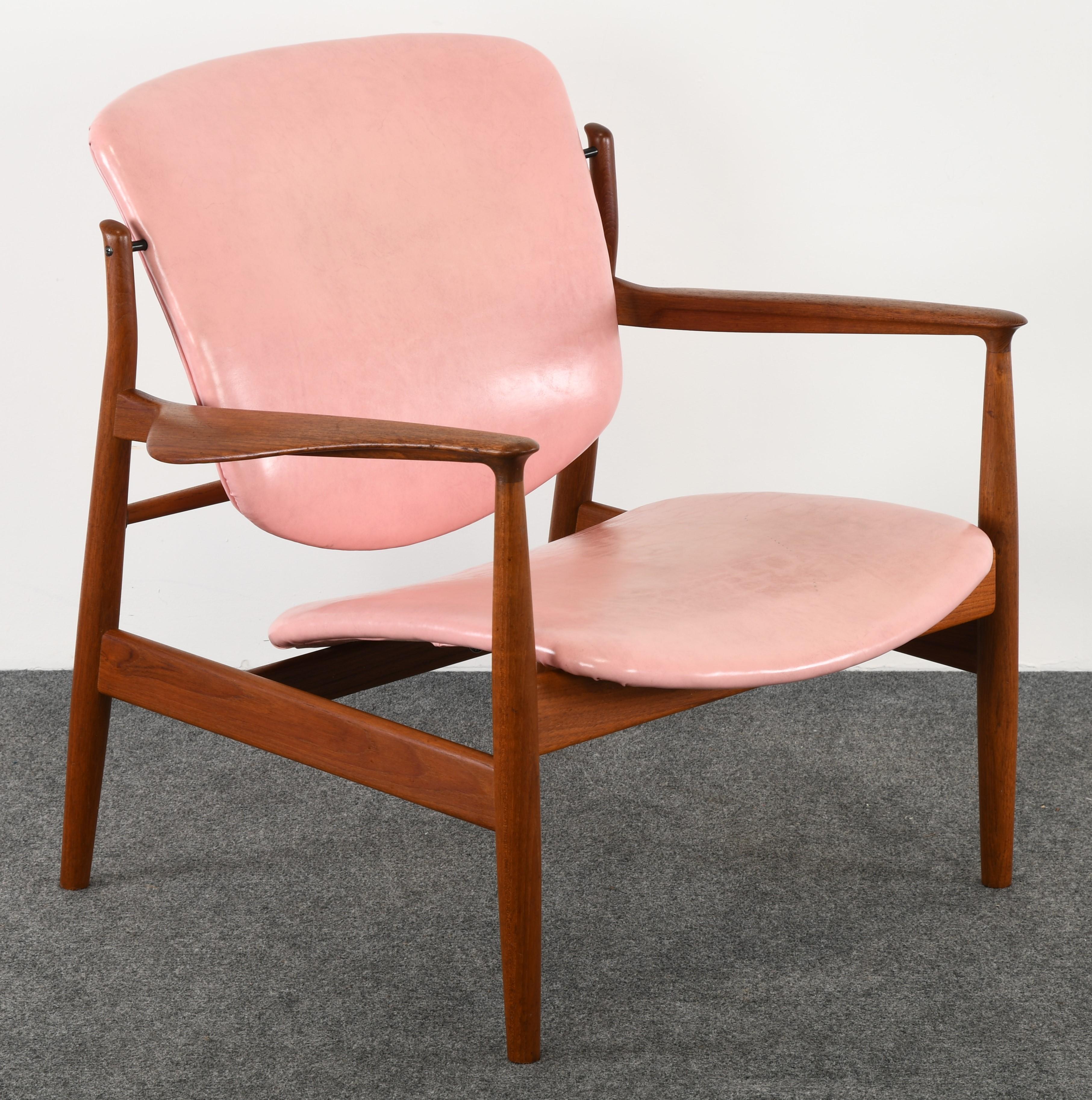Scandinavian Modern Finn Juhl Danish Teak FD 136 Chair, 1950s