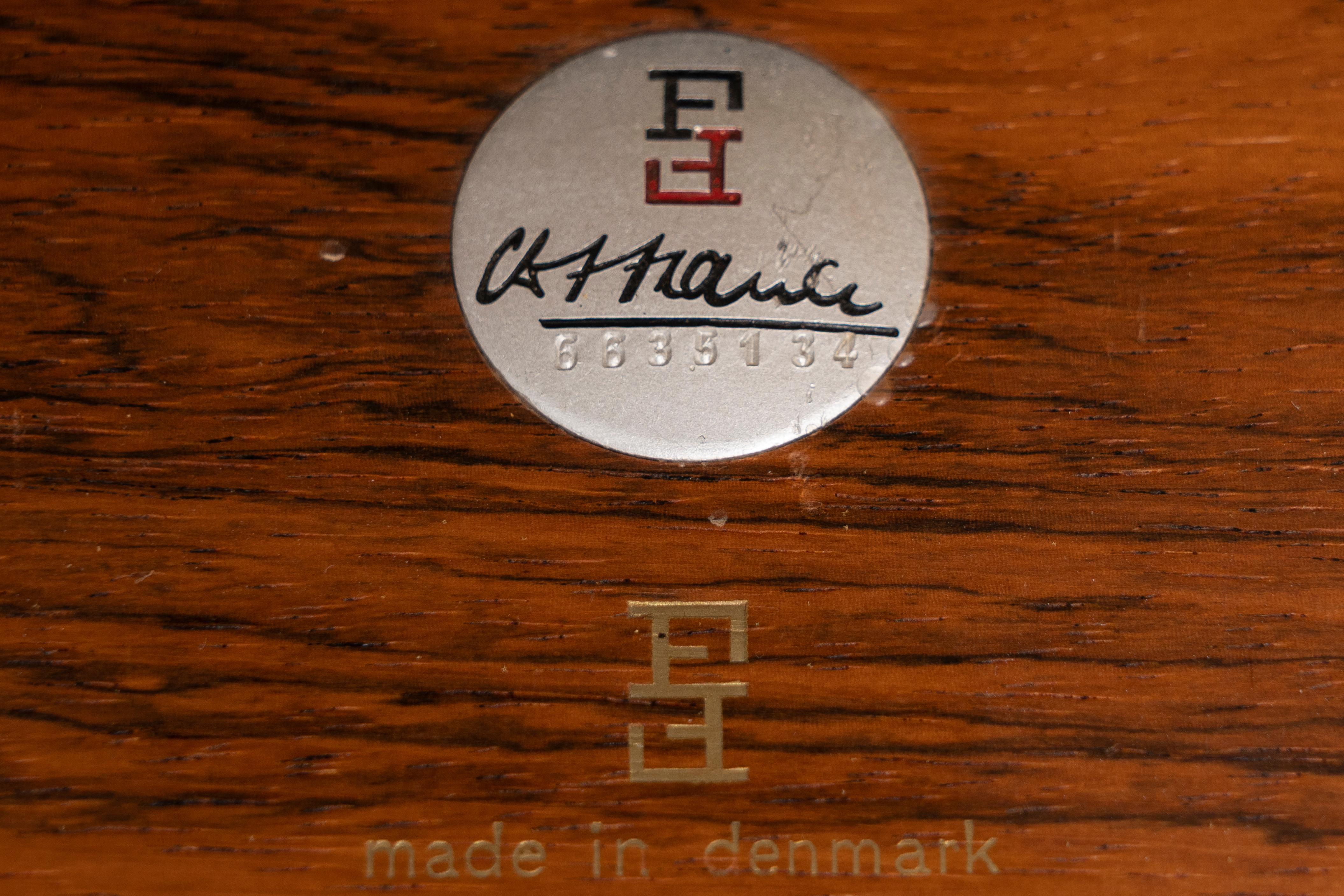 FINN JUHL (Dinamarca, 1912 - 1989) para FRANCE & SON. Sofá Júpiter, modelo 218. en venta 3