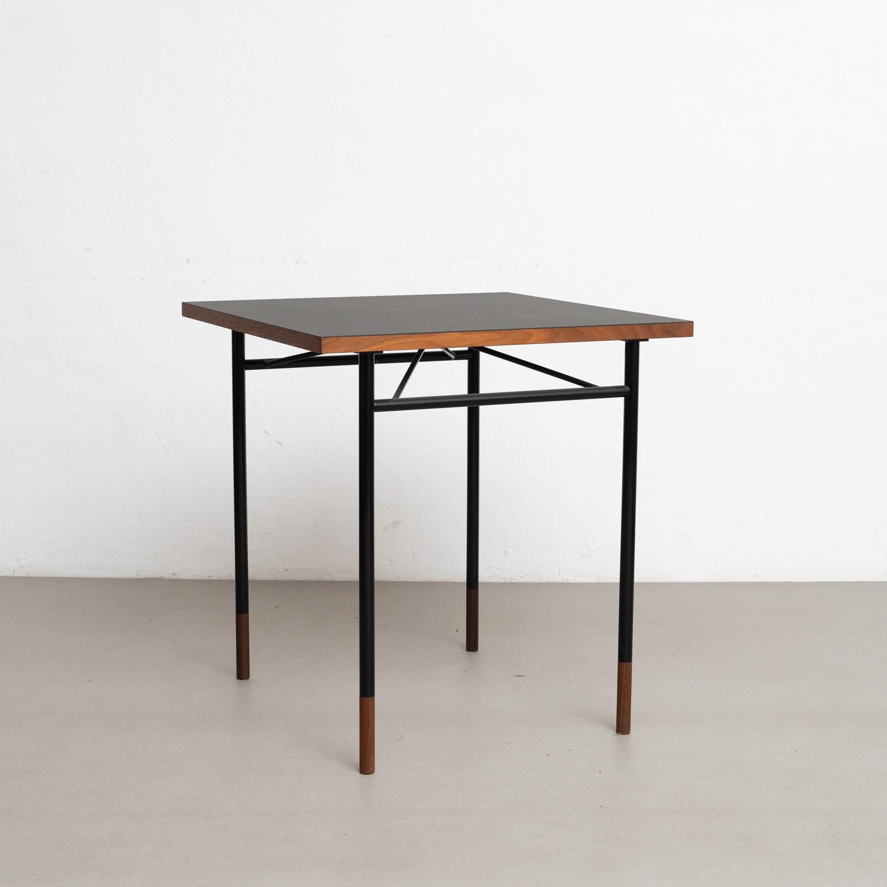 Finn Juhl Desk, Iconic Danish Design, Relaunched in 2009 In Good Condition For Sale In Barcelona, Barcelona