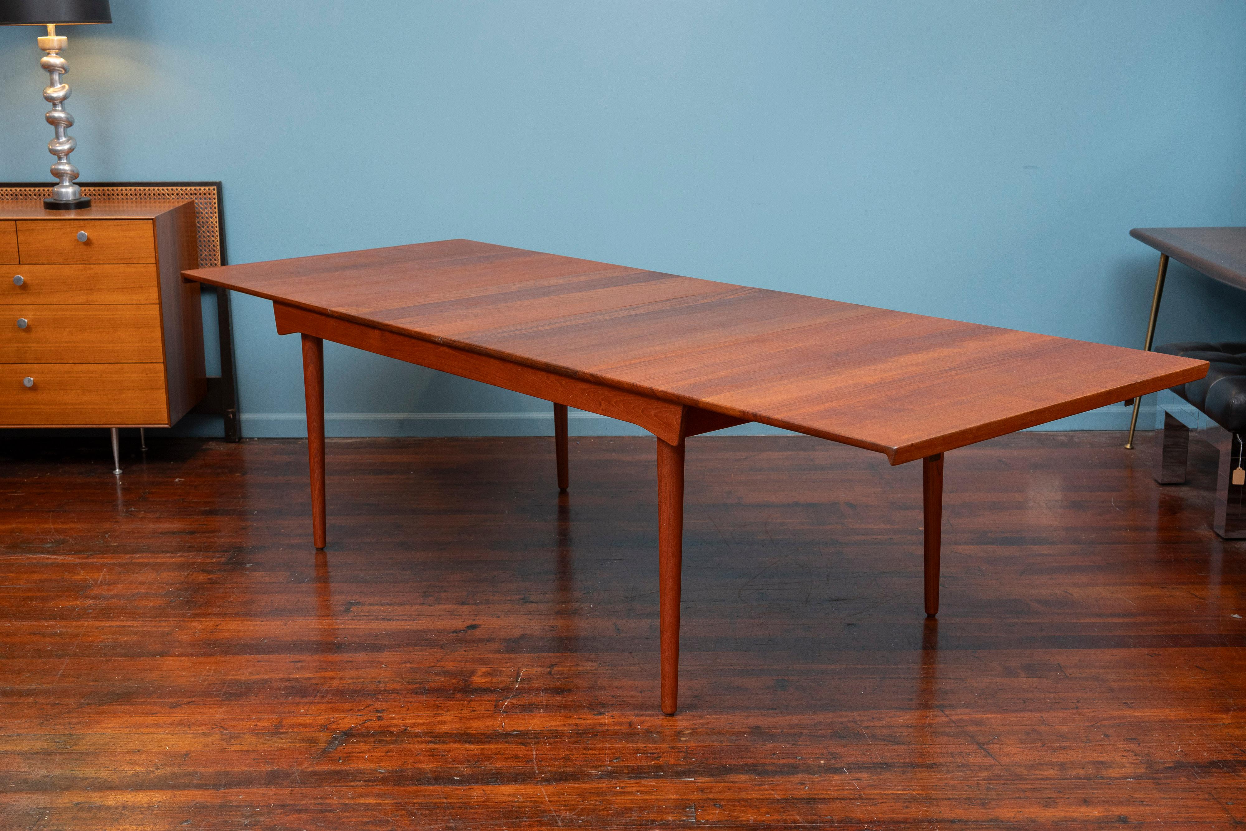 Finn Juhl Dining Table for France & Son For Sale 3
