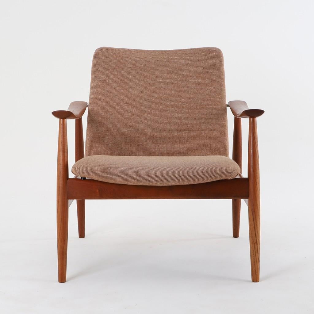 Scandinavian Modern Finn Juhl / Easy chair. FD-138 / France & Son For Sale