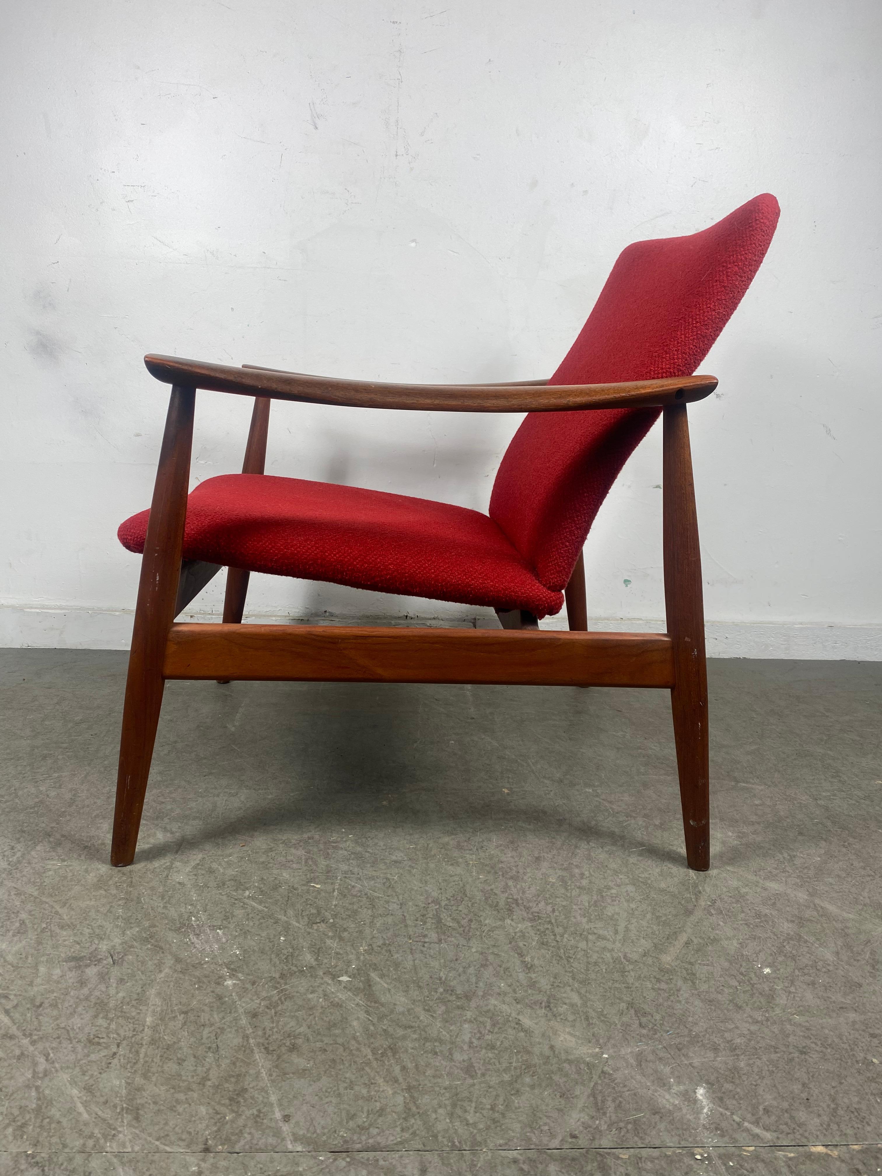 Rare easy chair model 138 designed by Finn Juhl. Produced by France & Son in Denmark. Retains original John Stuart badge, Wonderfull original condition.