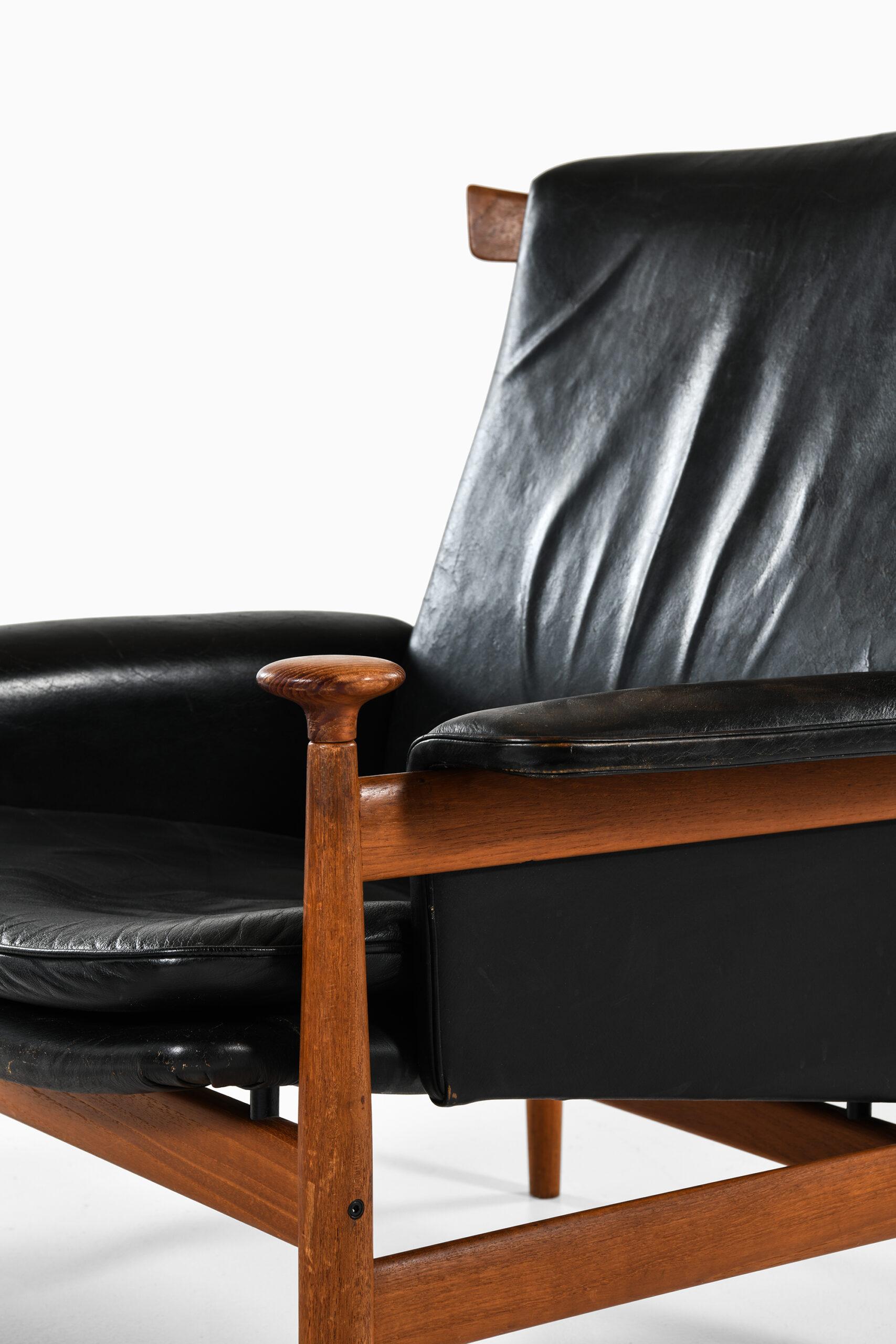 Scandinavian Modern Finn Juhl Easy Chair with Stool Model Bwana Produced by France & Daverkosen For Sale