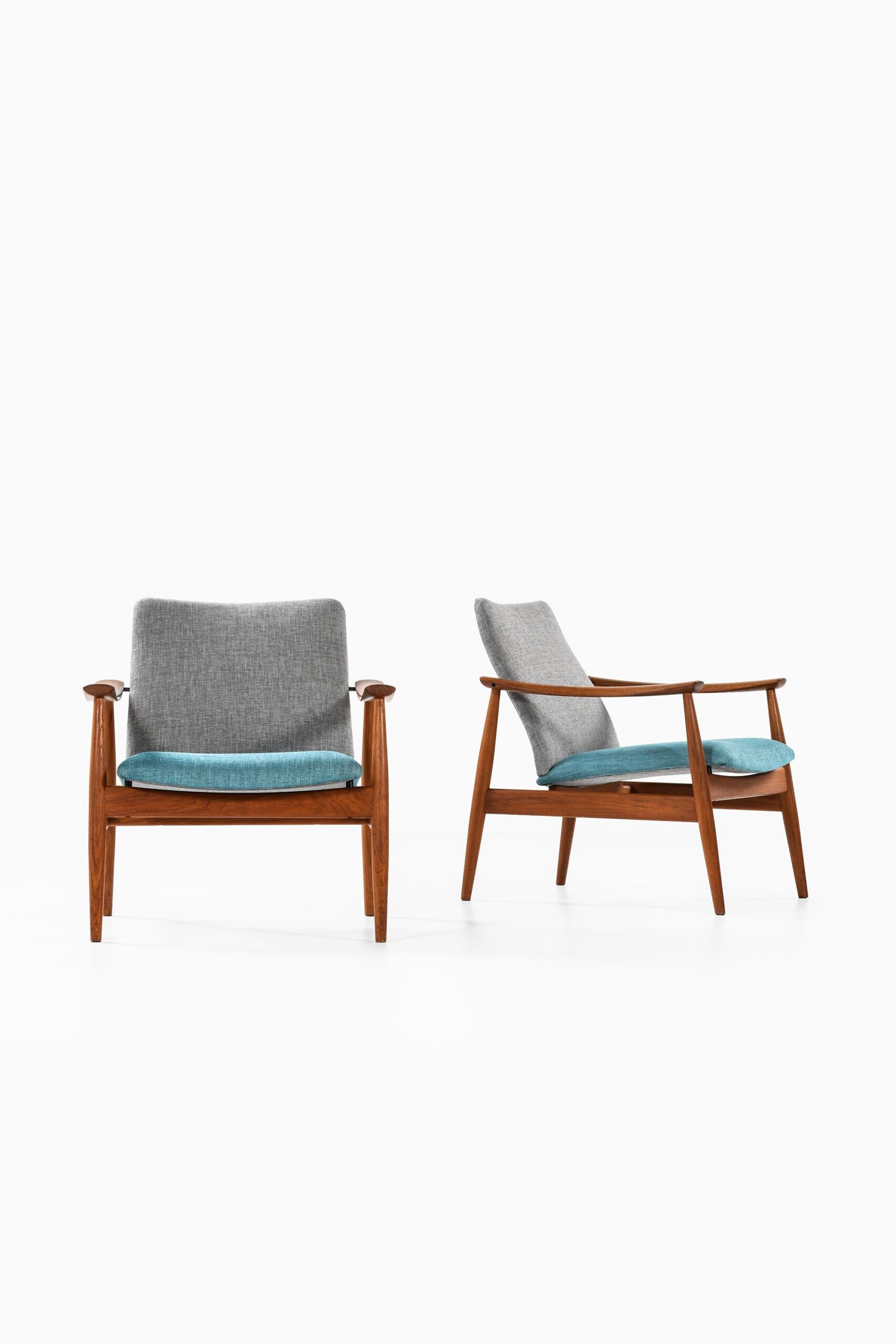 Rare easy chairs model 138 designed by Finn Juhl. Produced by France & Son in Denmark.
