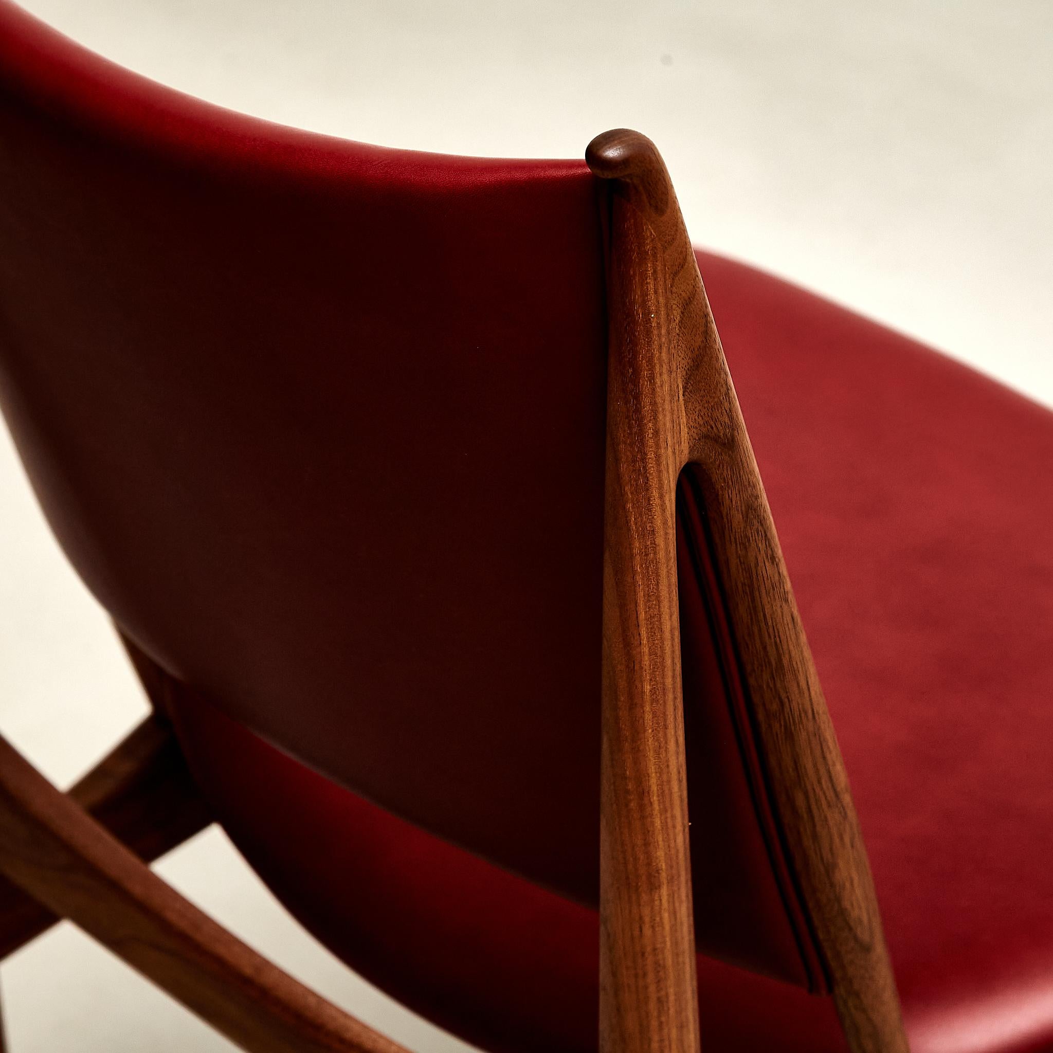 Chaise égyptienne Finn Juhls en Wood Wood et cuir rouge foncé en vente 11