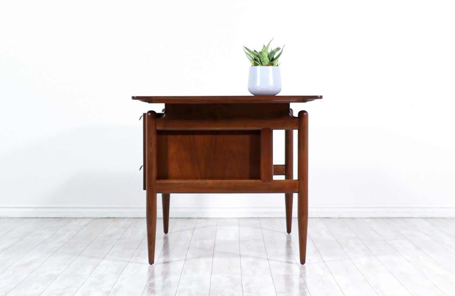 Finn Juhl Executive Walnut Desk with Original Caning for Baker Furniture In Excellent Condition In Los Angeles, CA