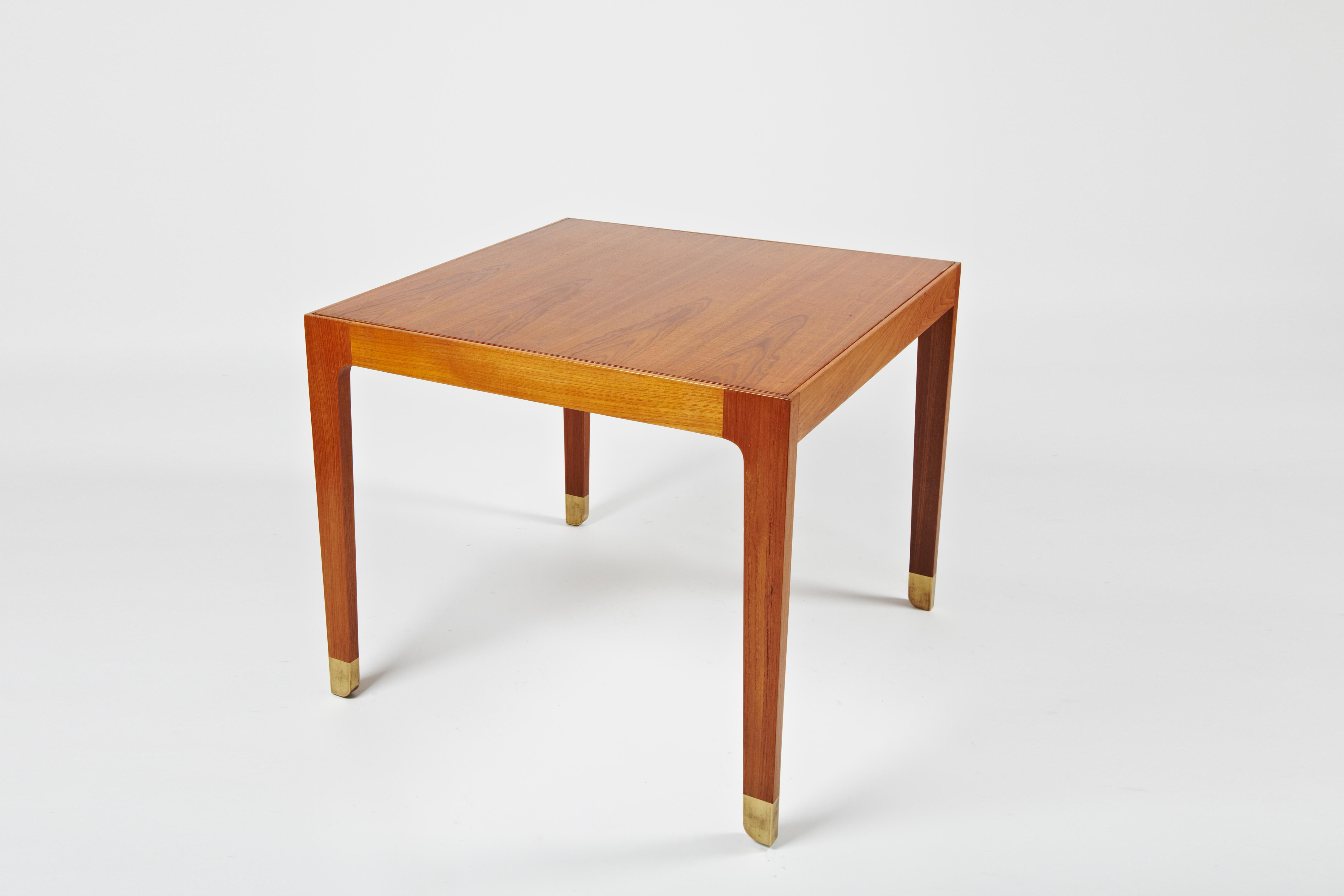 Finn Juhl:  Exhibition tables made 1947 - for dining or cards - single or pair For Sale 3