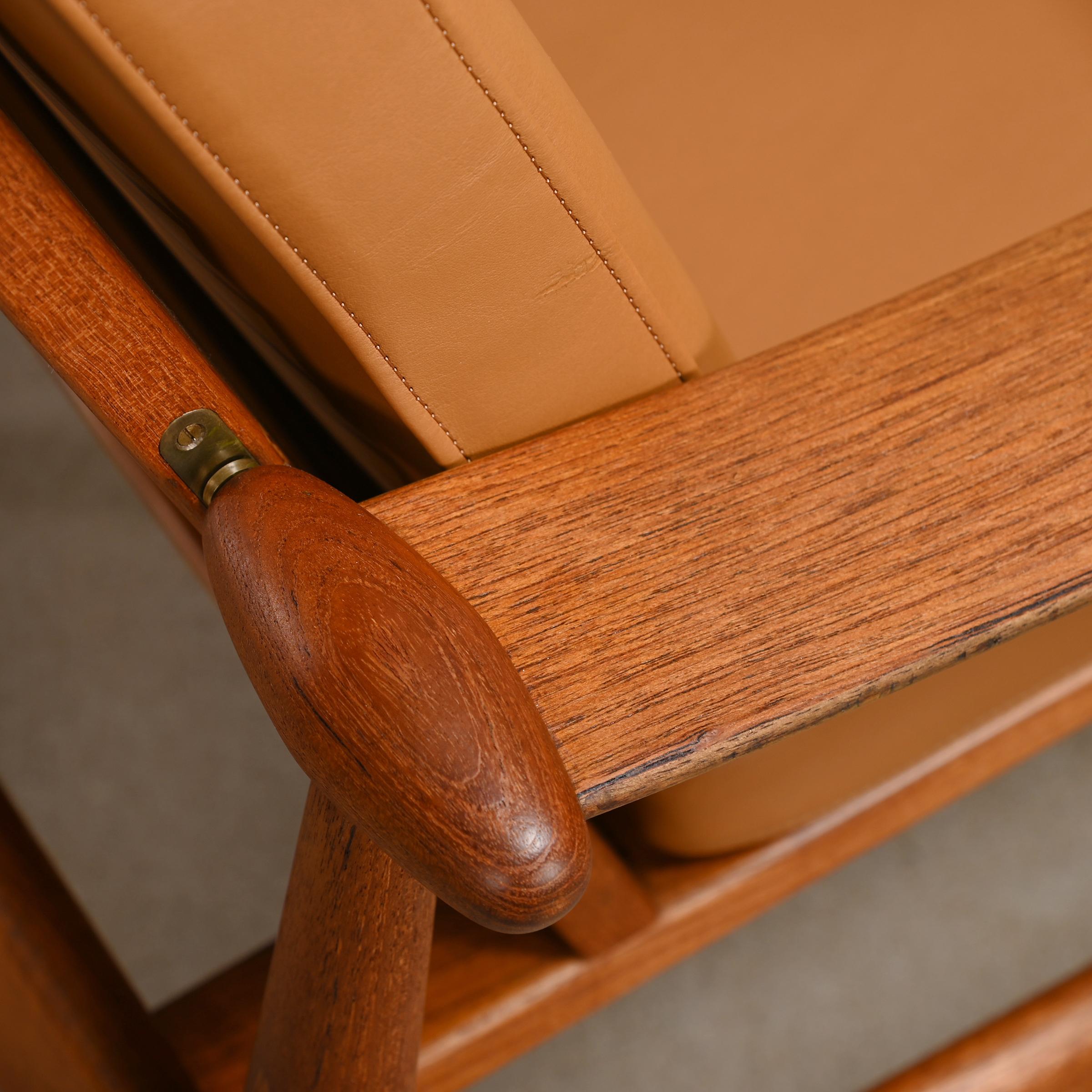 Finn Juhl FD-133 Easy Chair in Teak and Cognac Leather for France & Daverkosen For Sale 8