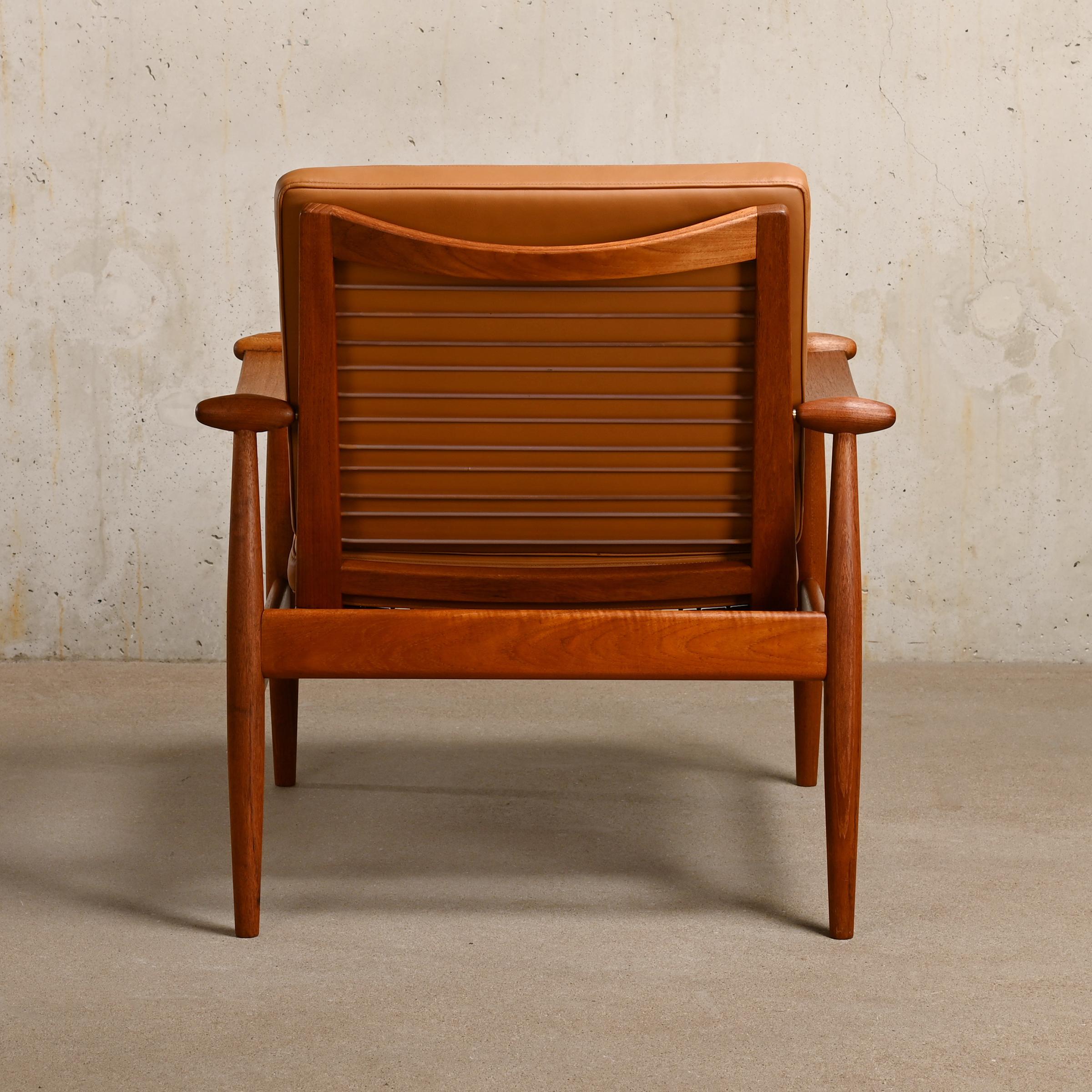 Finn Juhl FD-133 Easy Chair in Teak and Cognac Leather for France & Daverkosen In Good Condition For Sale In Amsterdam, NL