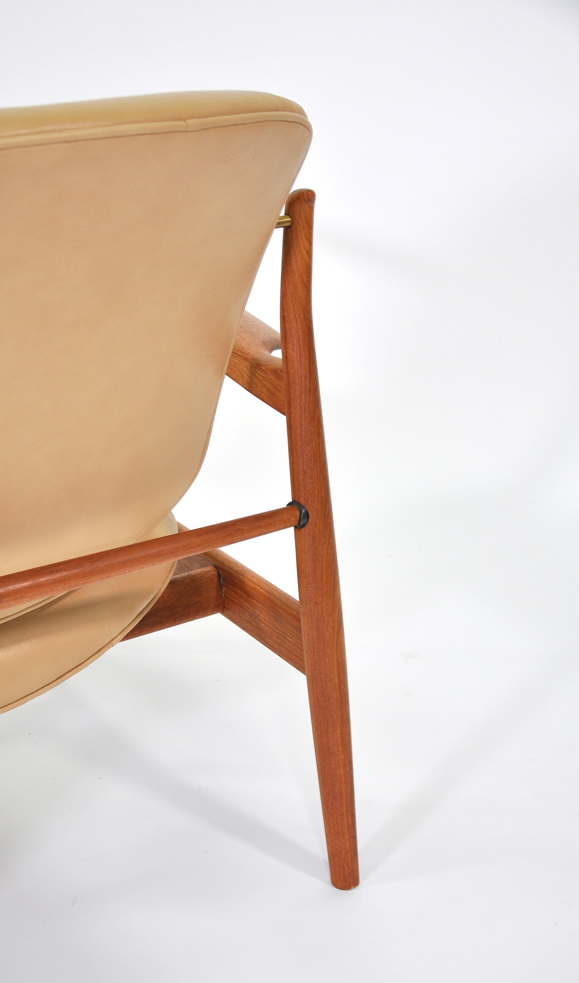 Finn Juhl FD 136 Tan Leather and Teak Lounge Chair 9
