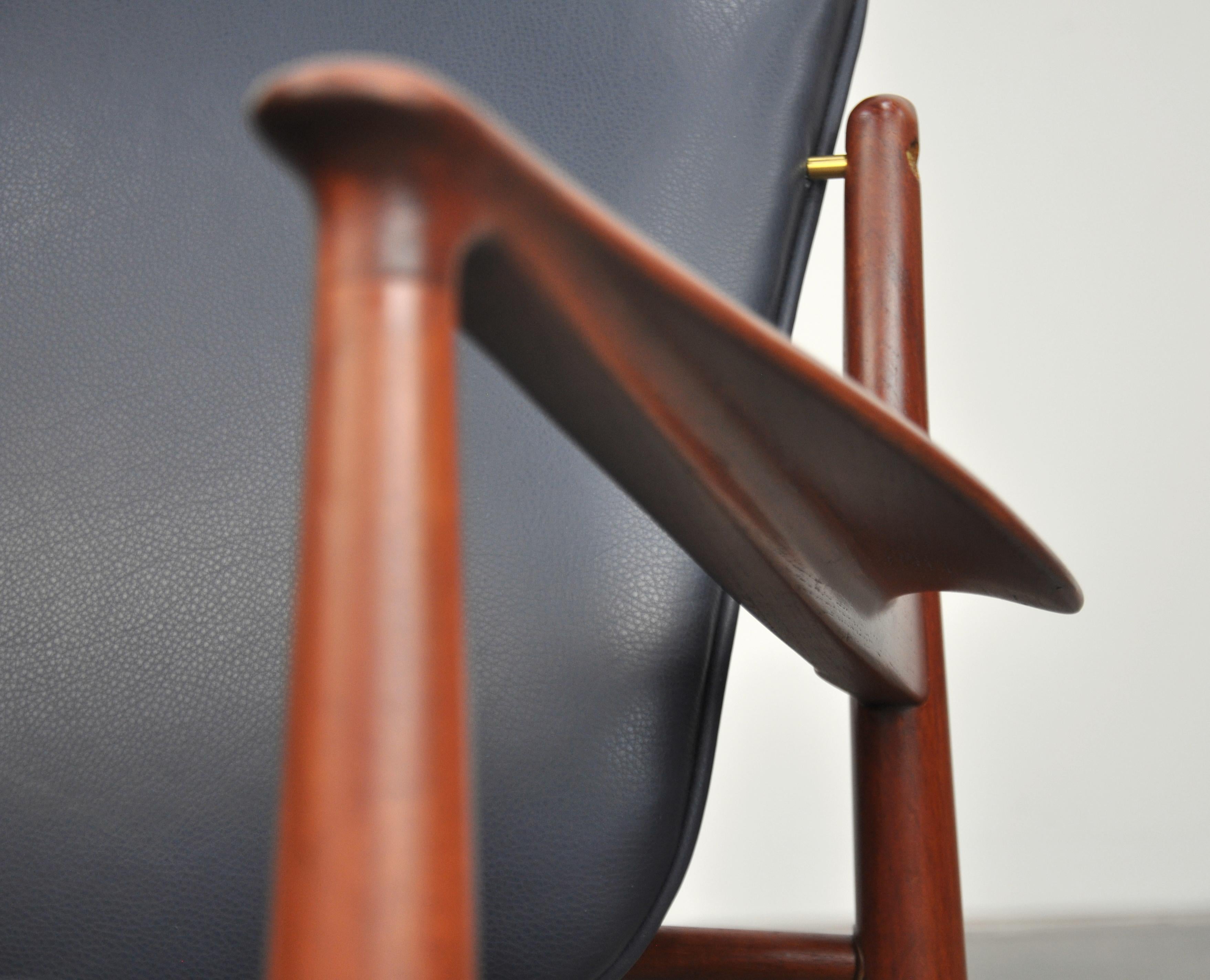 Finn Juhl FD 136 Teak and Navy Blue Leather Lounge Chair 2