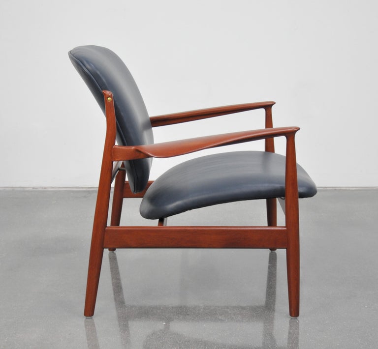 Navy Blue Leather Chairs Navy Blue Leather Chair and Ottoman EBTH