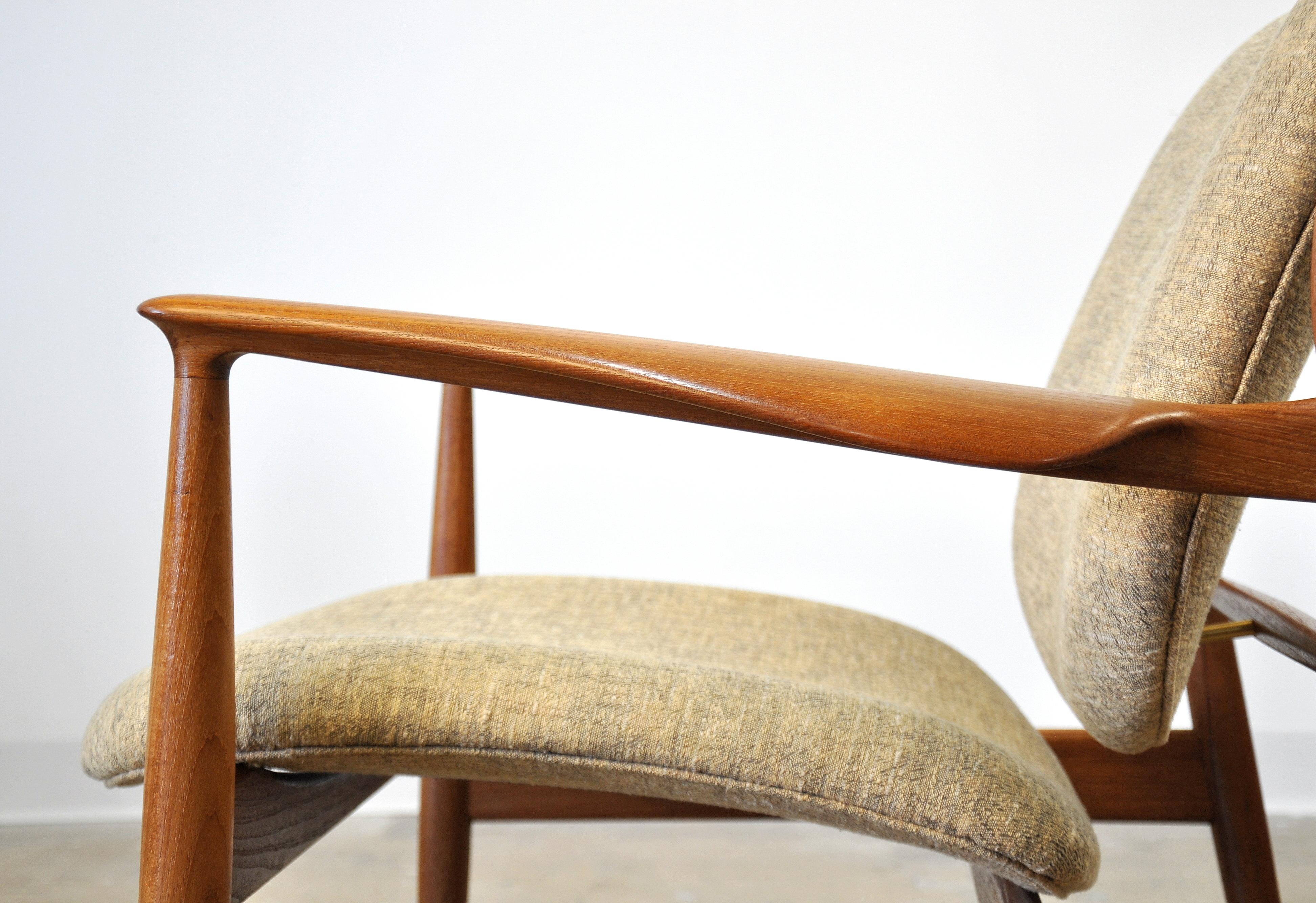 Finn Juhl FD 136 Teak Lounge Chair 3