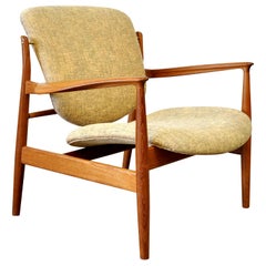 Finn Juhl FD 136 Teak Lounge Chair