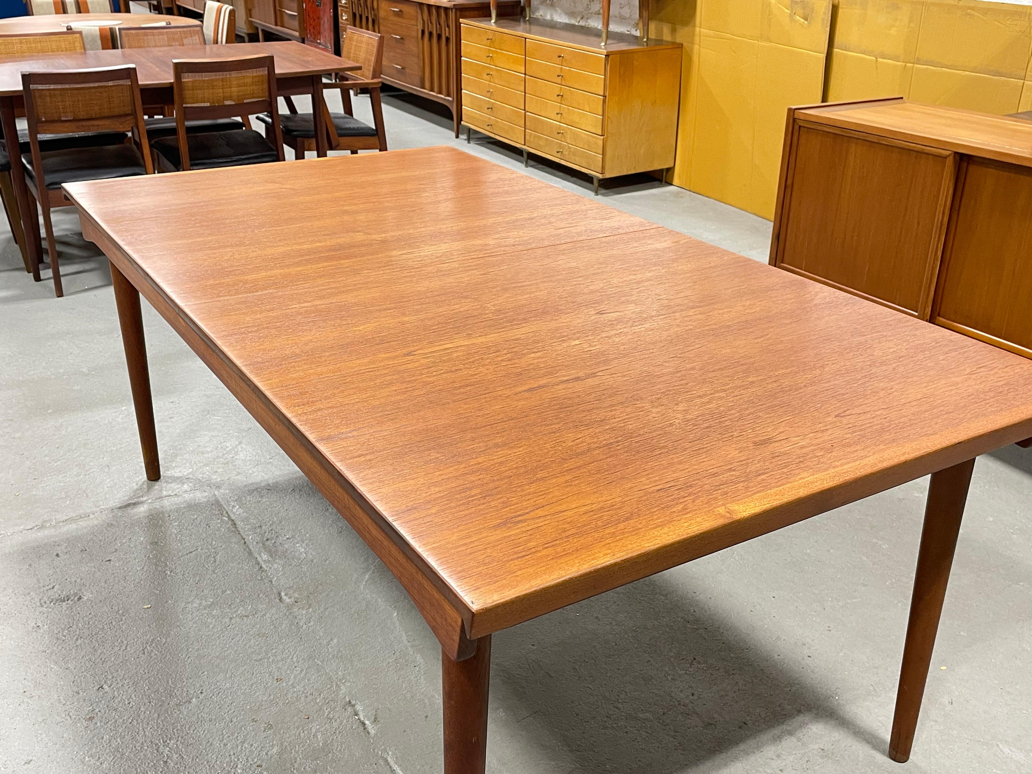 Finn Juhl FD 540 Esstisch aus Teakholz von France & Son, ca. 1950er Jahre im Angebot 1
