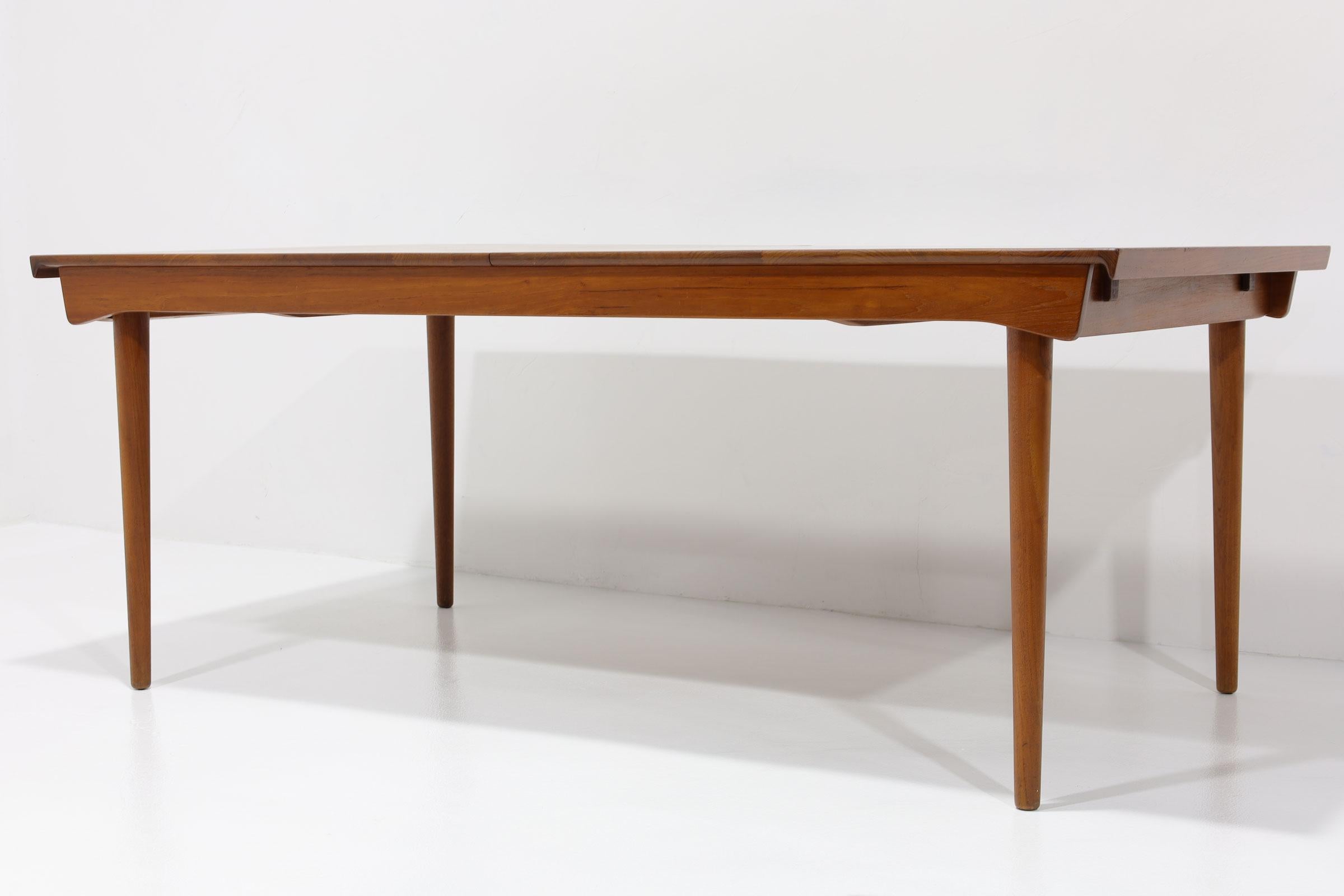 Finn Juhl FD 540 Teak Extension Dining Table by France & Son For Sale 3