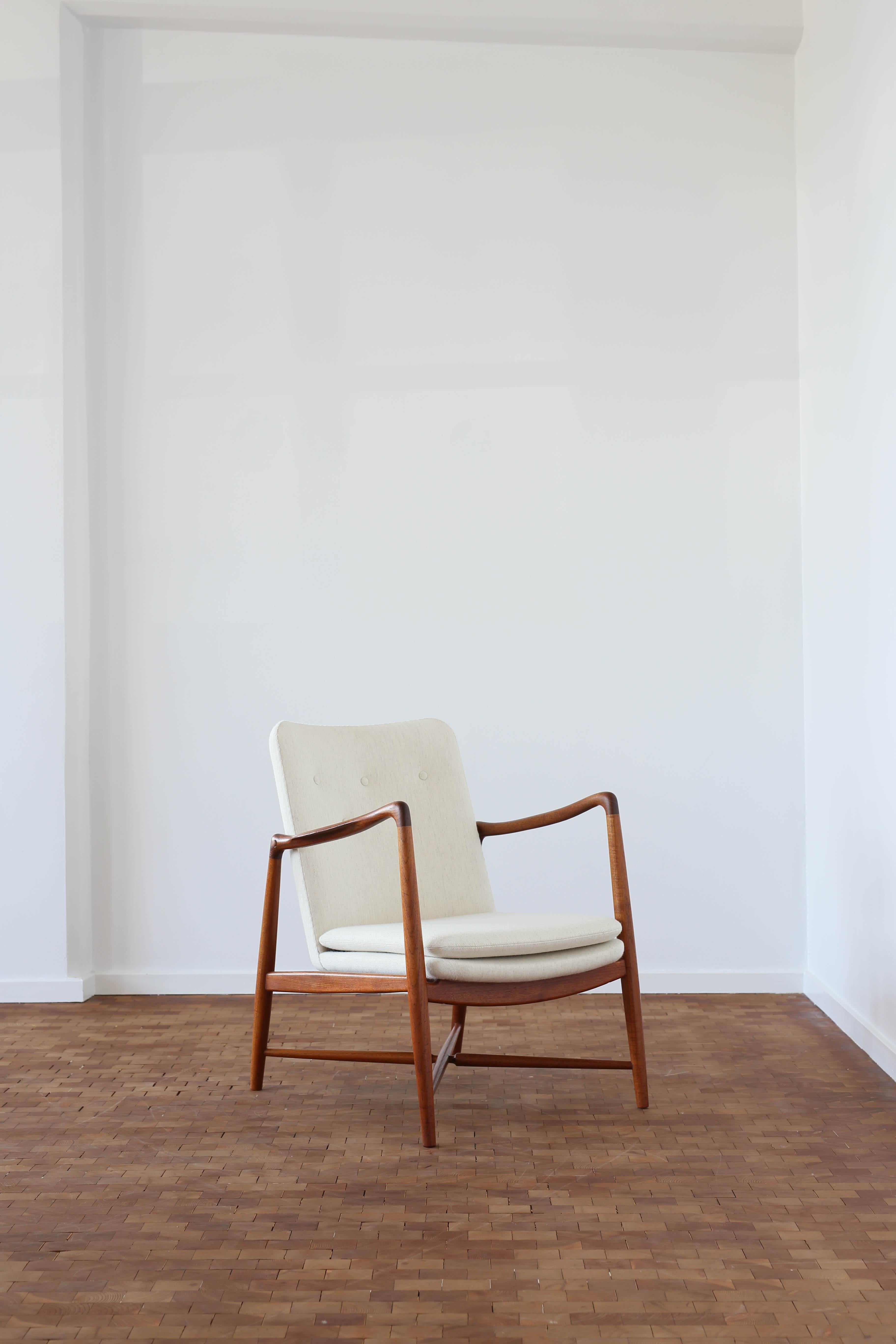 Scandinavian Modern Finn Juhl Fireplace chair For Sale