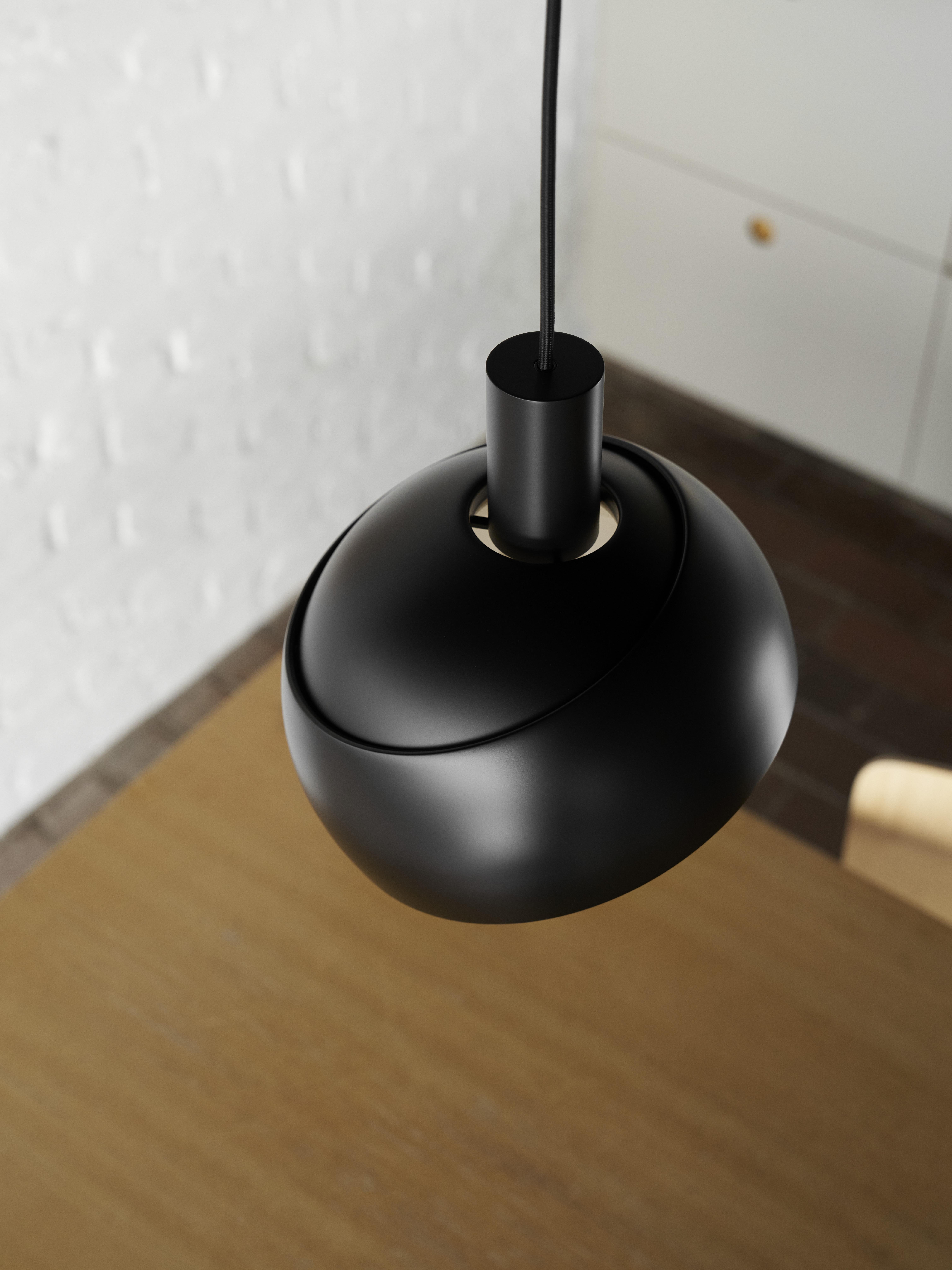 Alluminio Ciondolo 'FJ Elements' di Finn Juhl in nero per Louis Poulsens in vendita