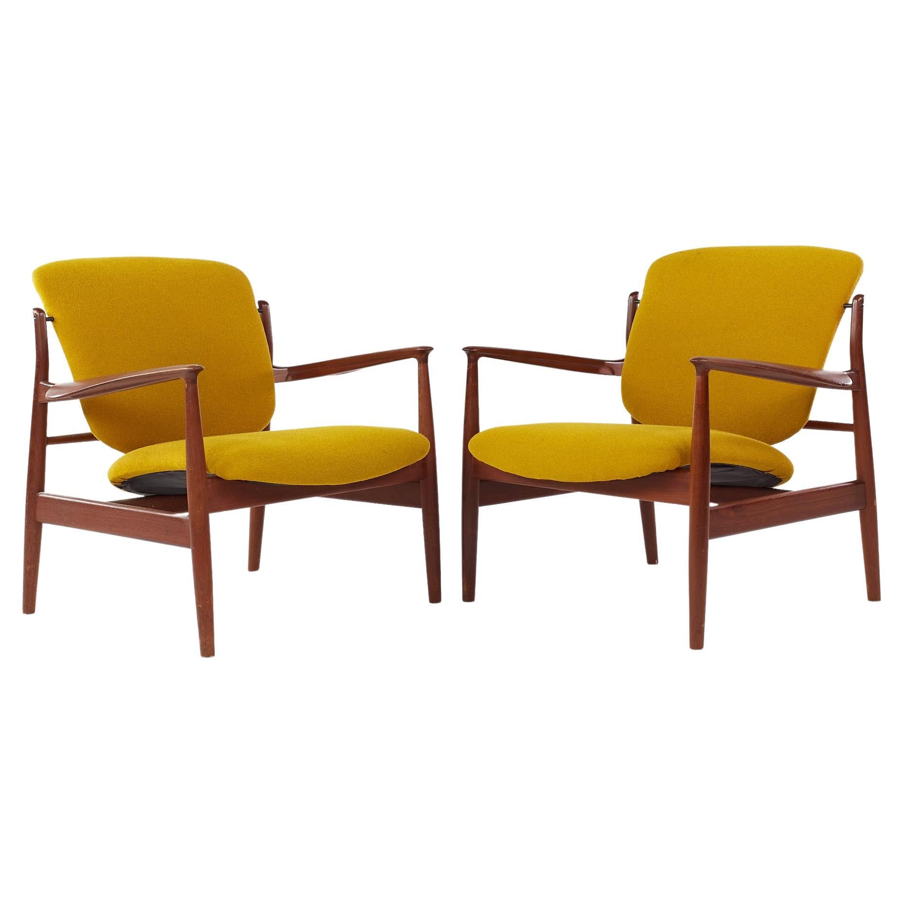 Finn Juhl FJ136 Mid Century Lounge Chairs, Pair