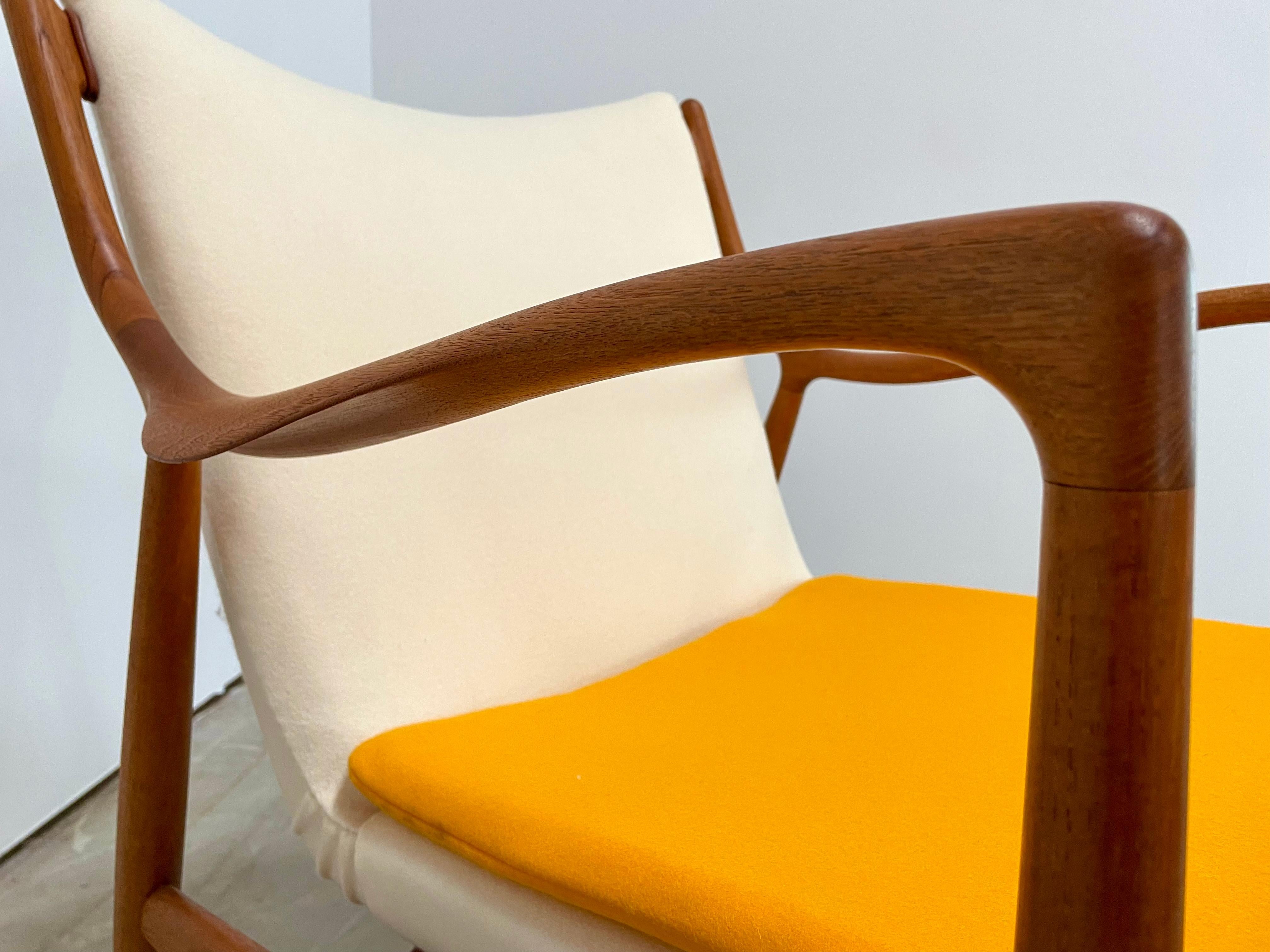 Wool Finn Juhl FJ45 Lounge Chairs by Niels Vodder For Sale