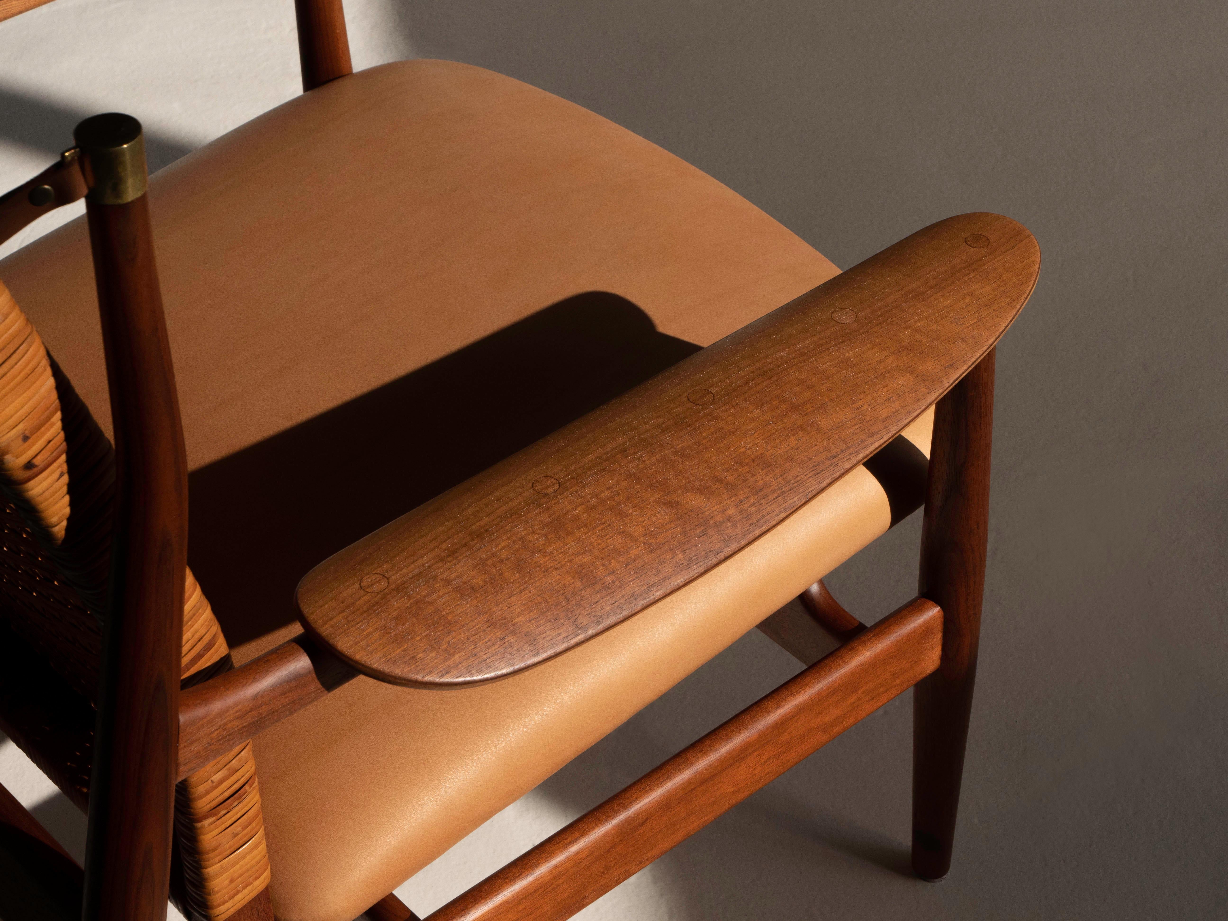 Finn Juhl FJ55 Cane Back Reclining Chair in Walnut for Baker Furniture, 1950's For Sale 3