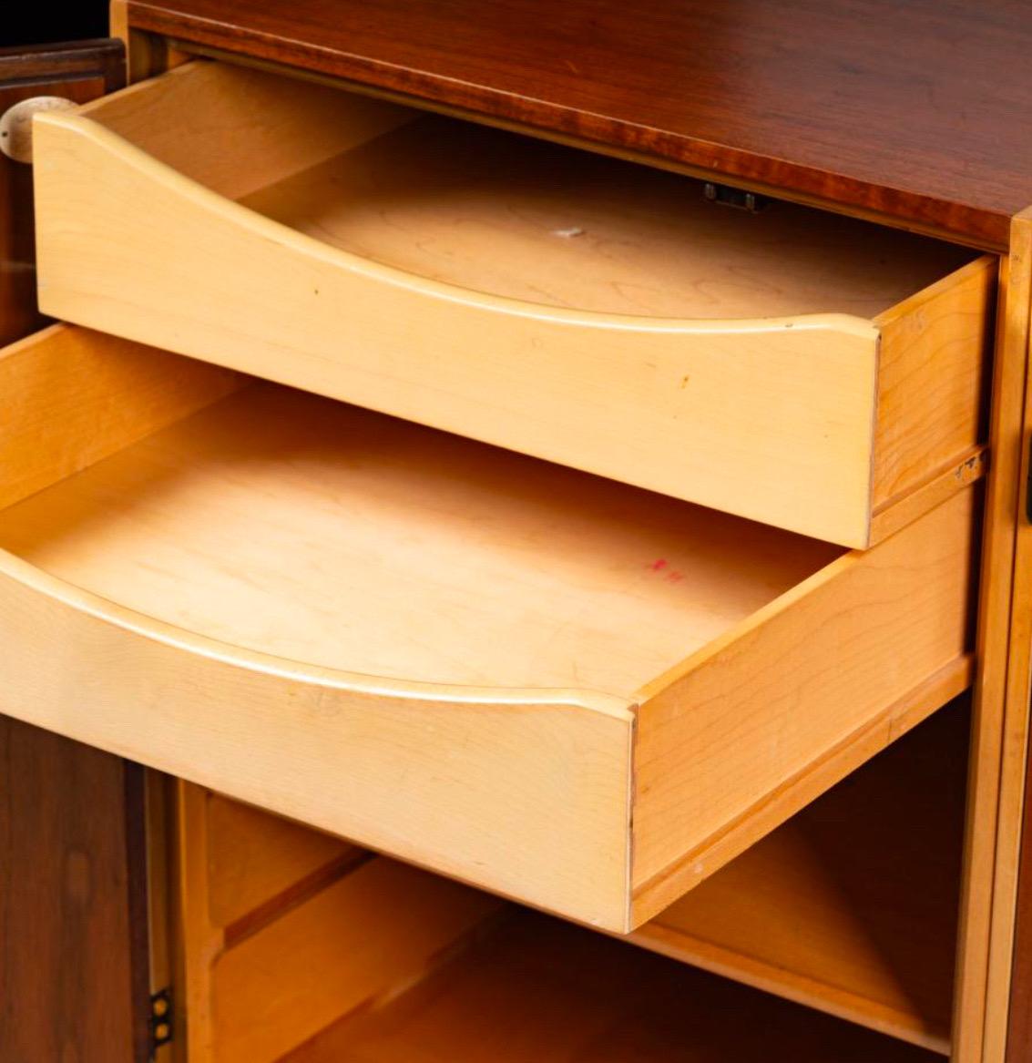 Finn Juhl pour Baker : Cabinet en vente 5