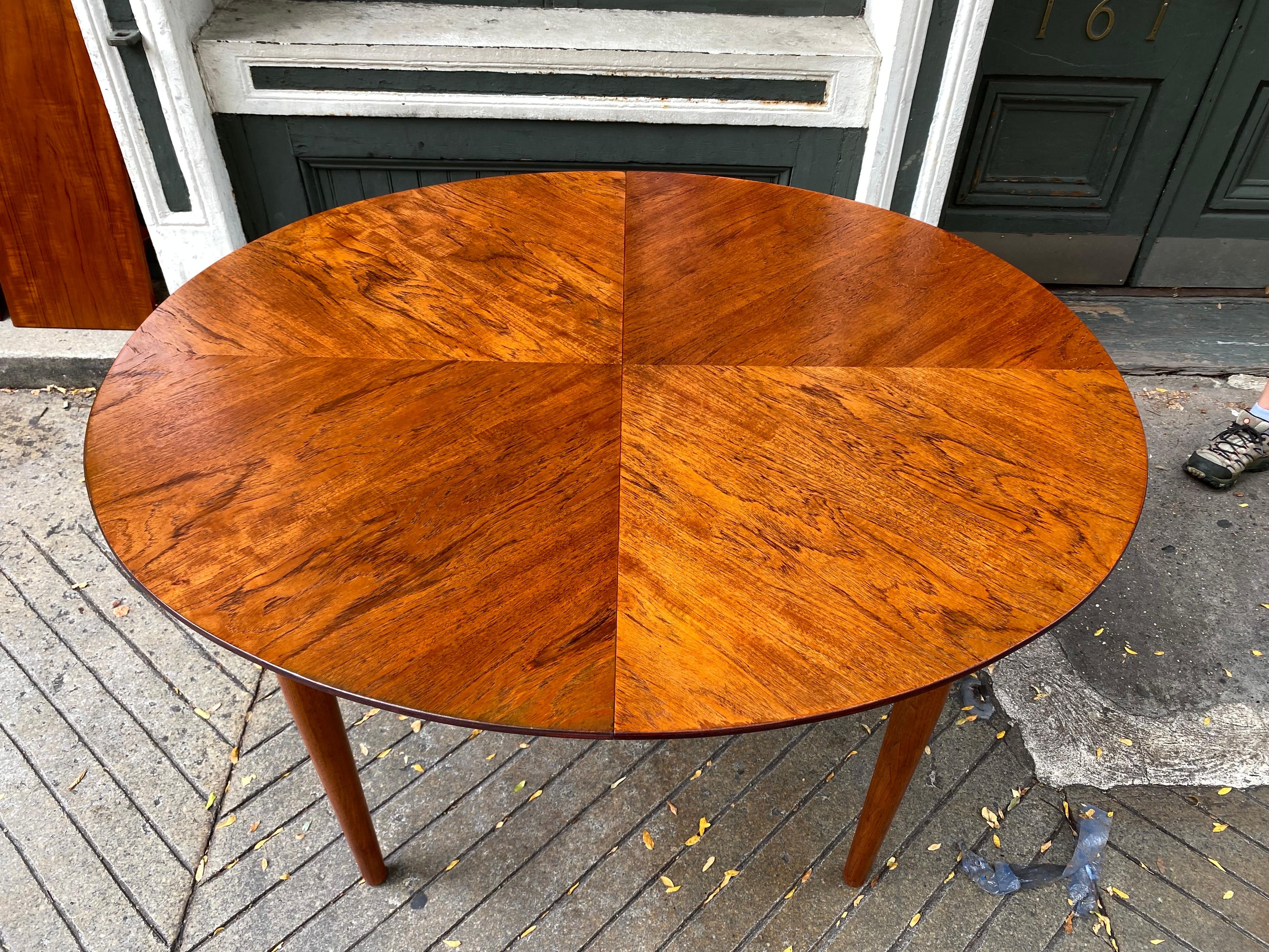 Mid-Century Modern Finn Juhl for Baker Oval Dining Table For Sale