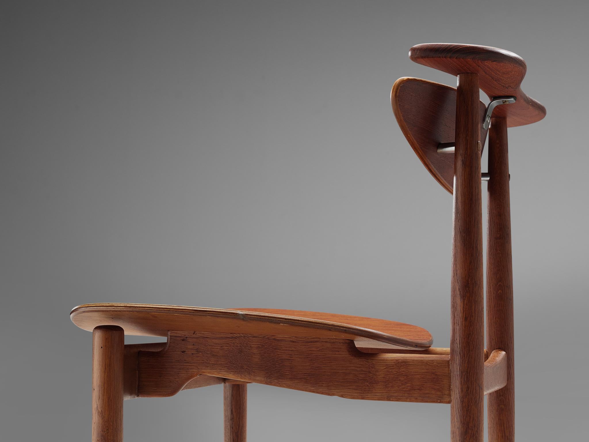 Milieu du XXe siècle Finn Juhl pour Bovirke « Reading Chairs » en teck en vente
