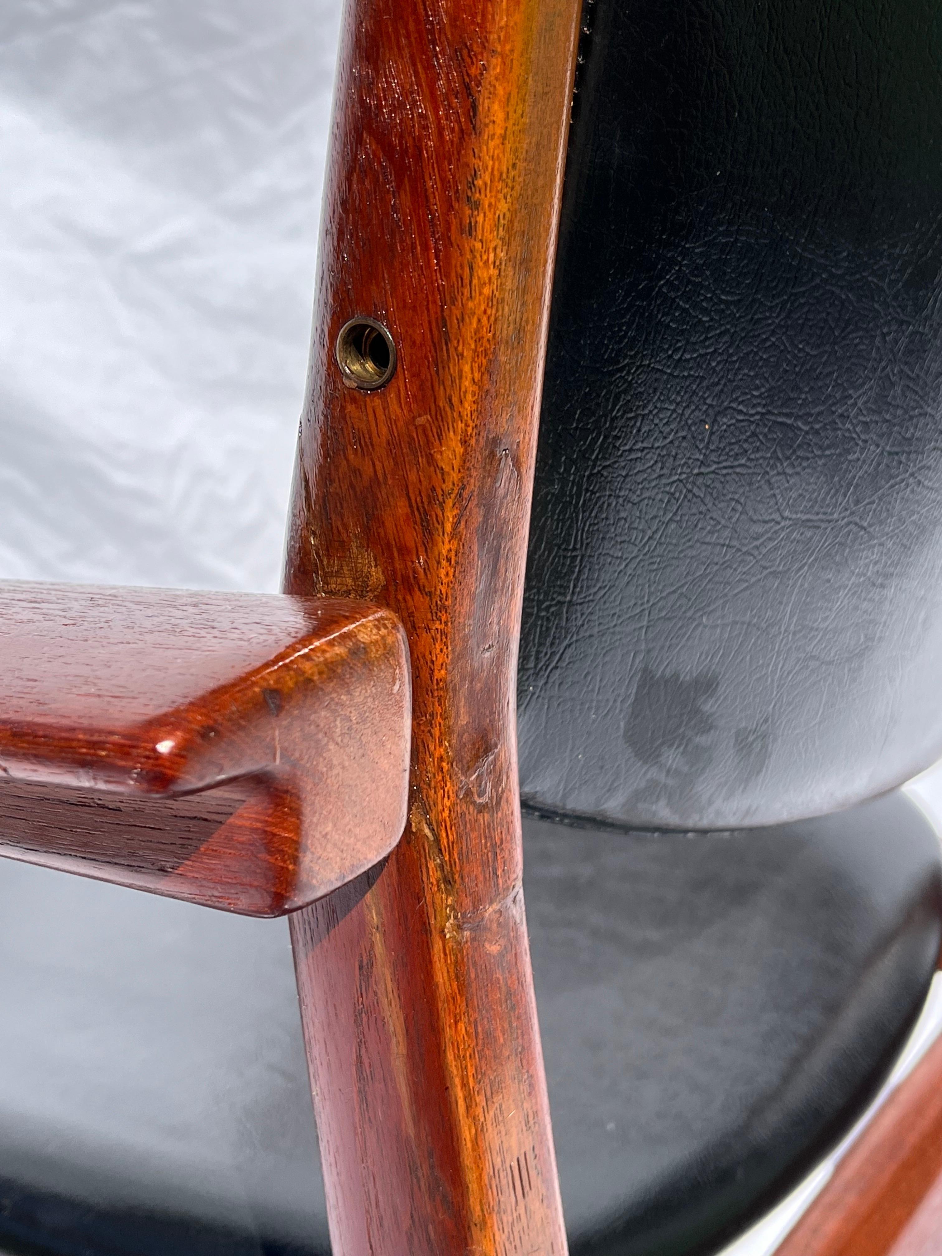 Finn Juhl for France and Son Model 196 Danish Mid-Century Modern Armchair For Sale 14