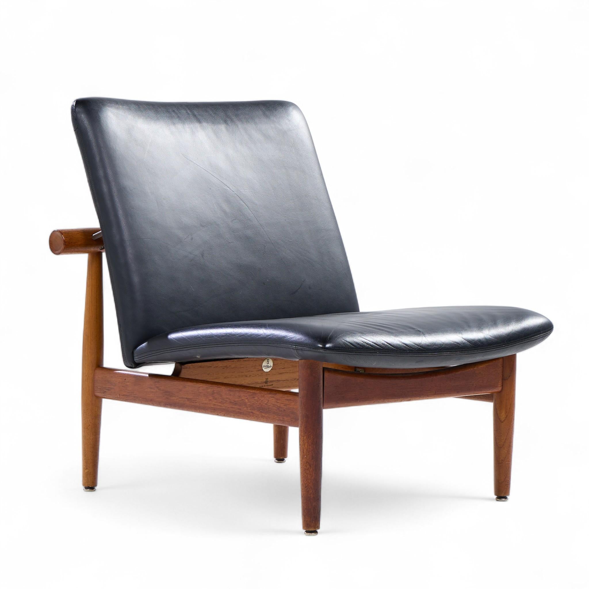 Danese Finn Juhls per France and Sons FD137 Sedie da salotto giapponesi in teak - coppia in vendita