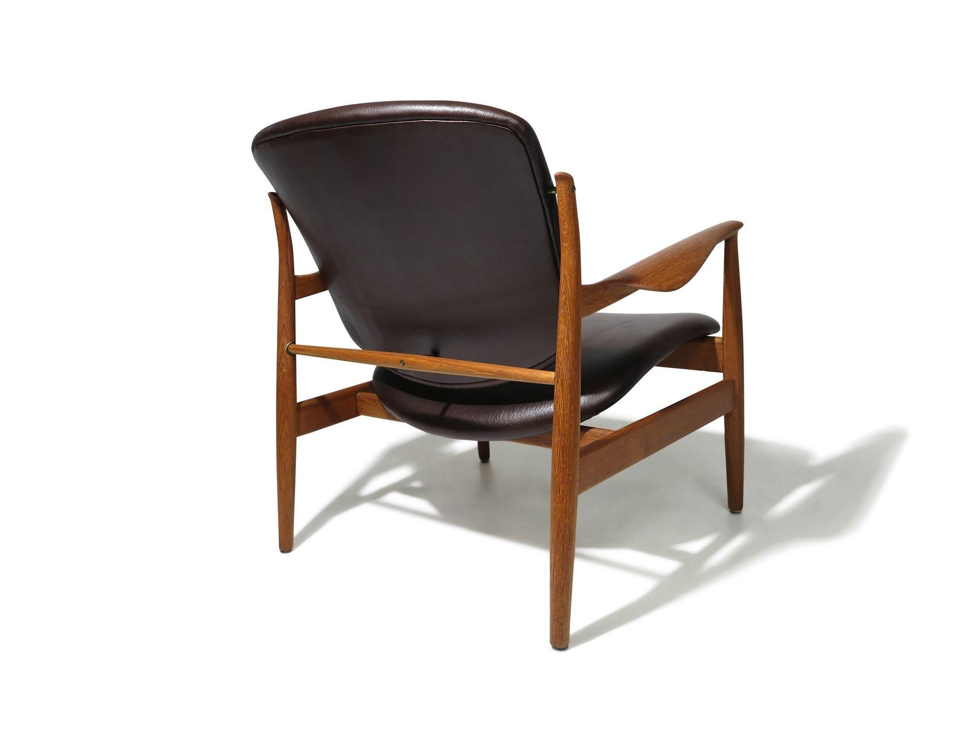 Scandinavian Modern Finn Juhl for France & Daverkosen FD 136, Teak Lounge Chair in Leather For Sale