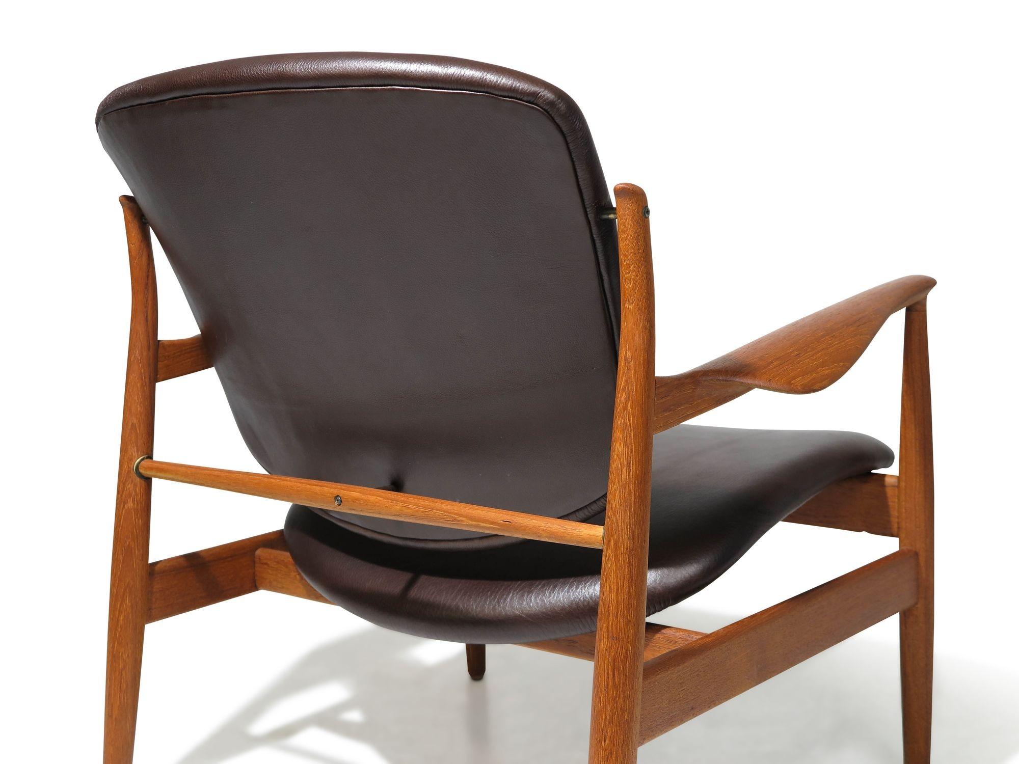 Danish Finn Juhl for France & Daverkosen FD 136, Teak Lounge Chair in Leather For Sale