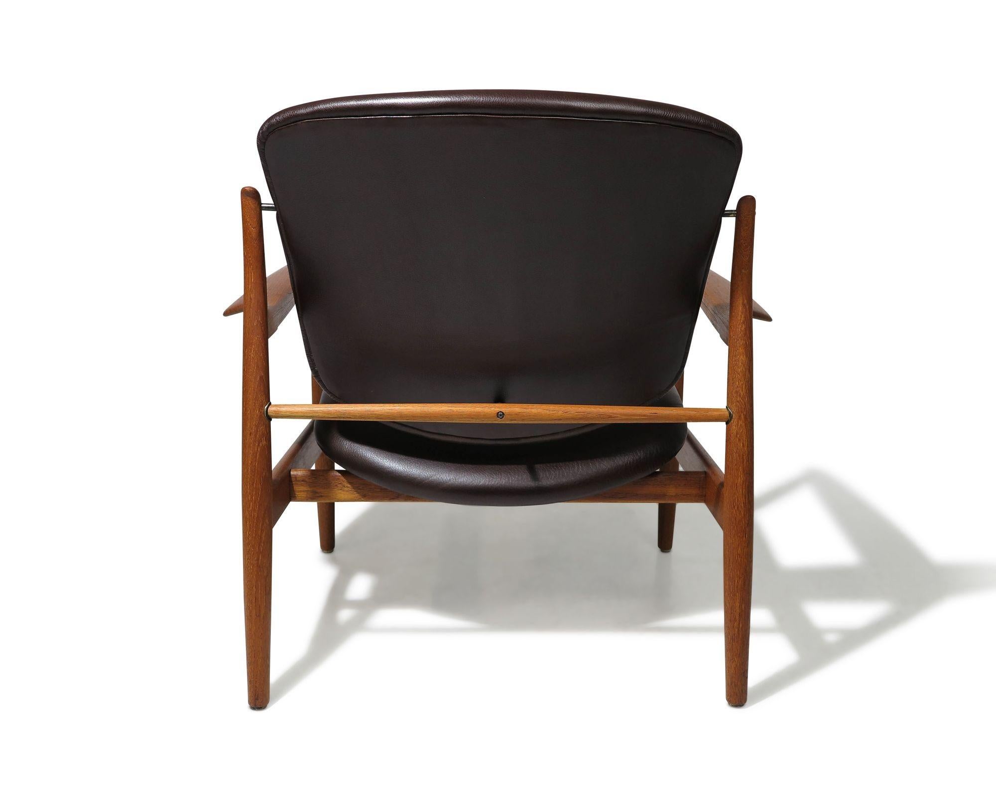Finn Juhl for France & Daverkosen FD 136, Teak Lounge Chair in Leather For Sale 2