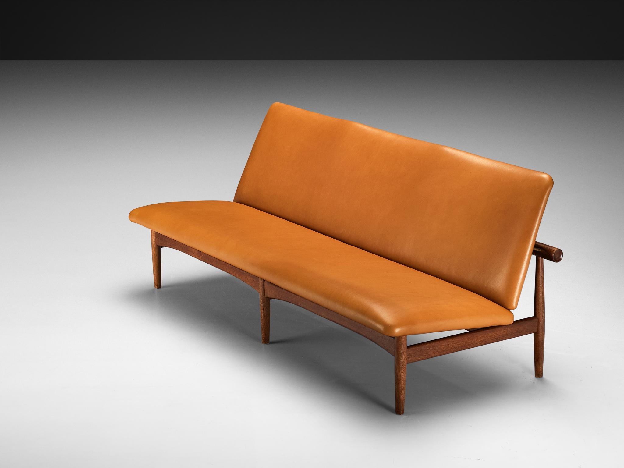 Danish Finn Juhl for France & Søn ‘Japan’ Sofa in Teak and Cognac Leather For Sale