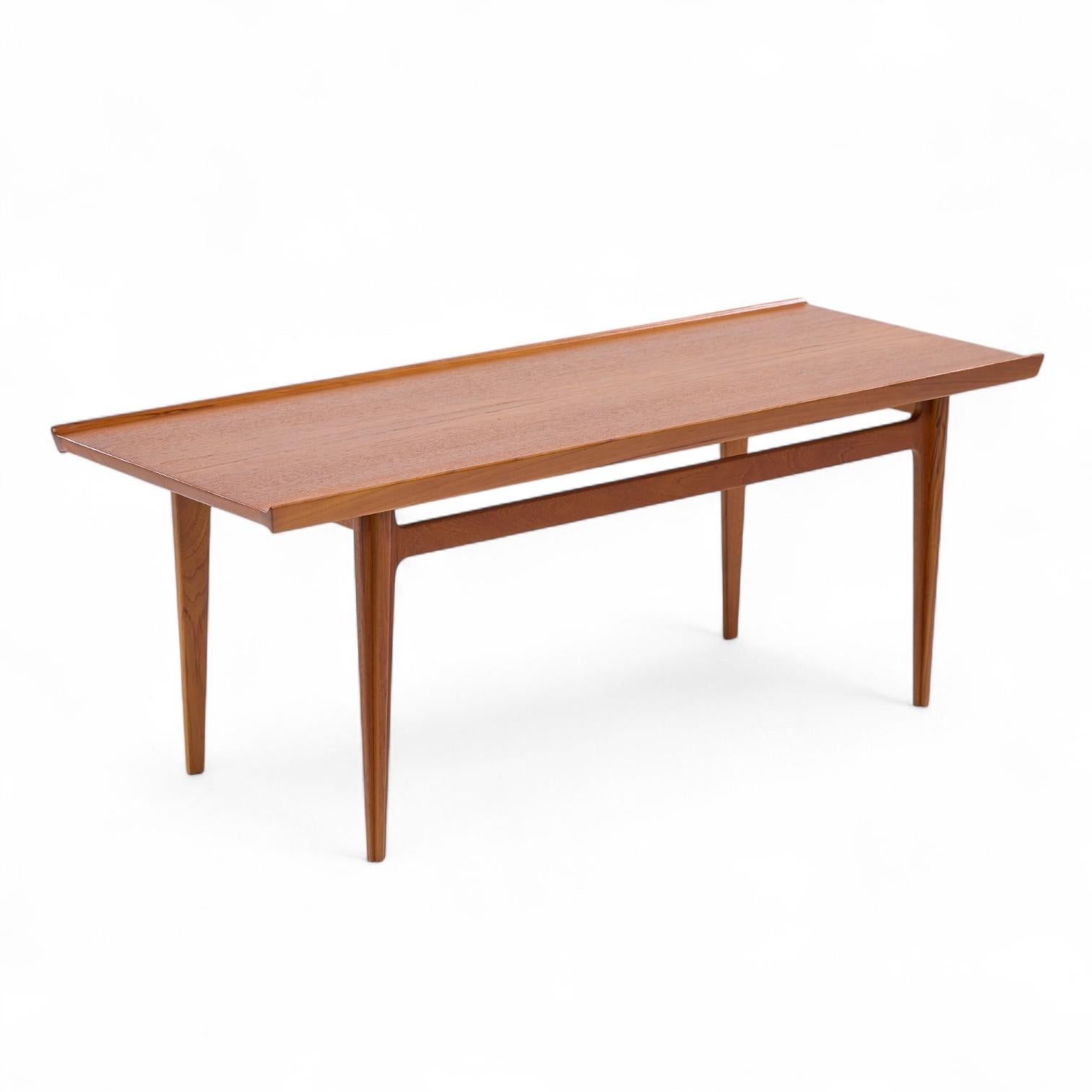 20ième siècle Finn Juhl pour France & Son Table basse en teck danois du milieu du siècle 532 en vente