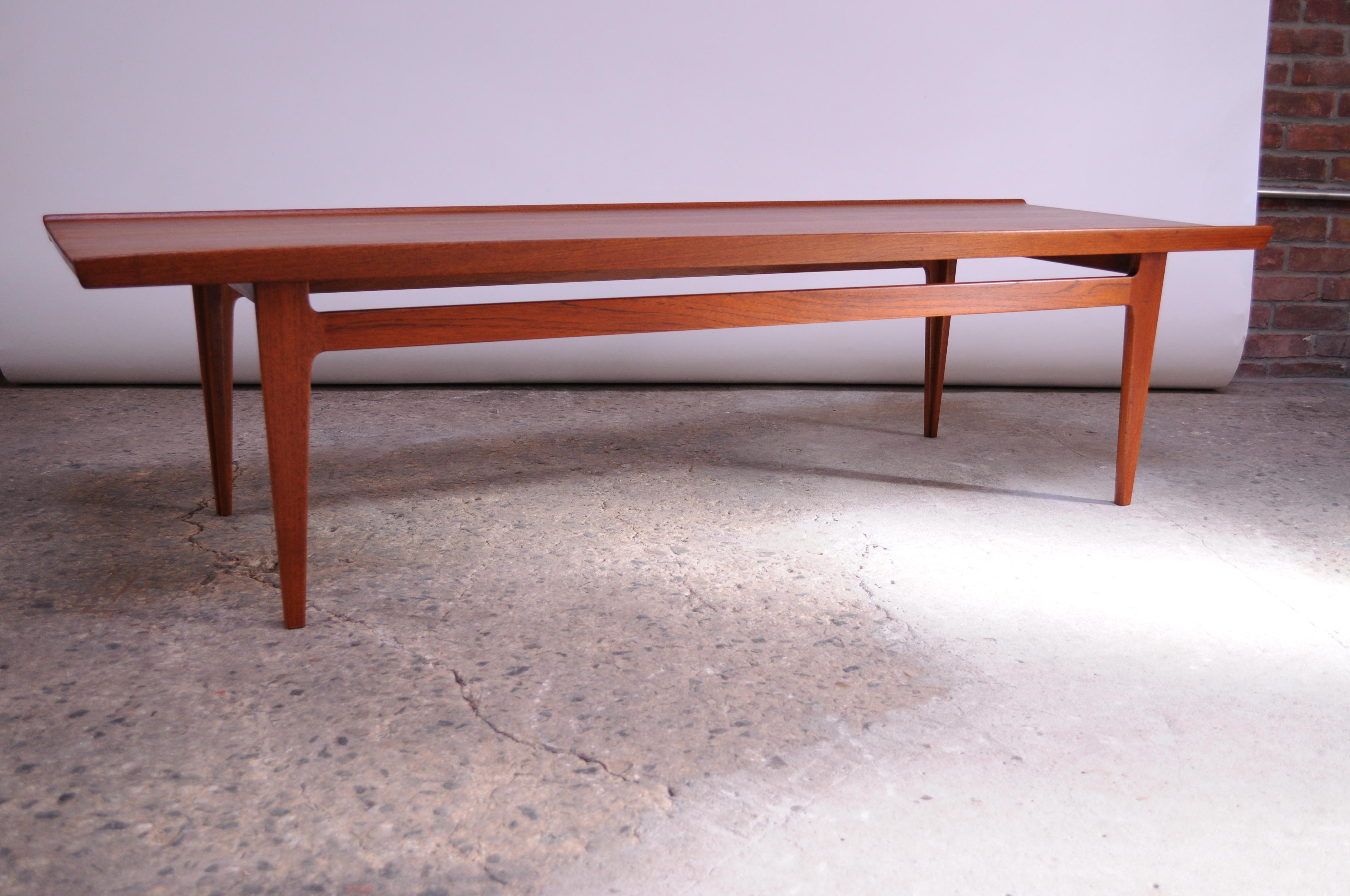 Finn Juhl for France & Son Solid Teak Rectangular Coffee Table In Good Condition In Brooklyn, NY