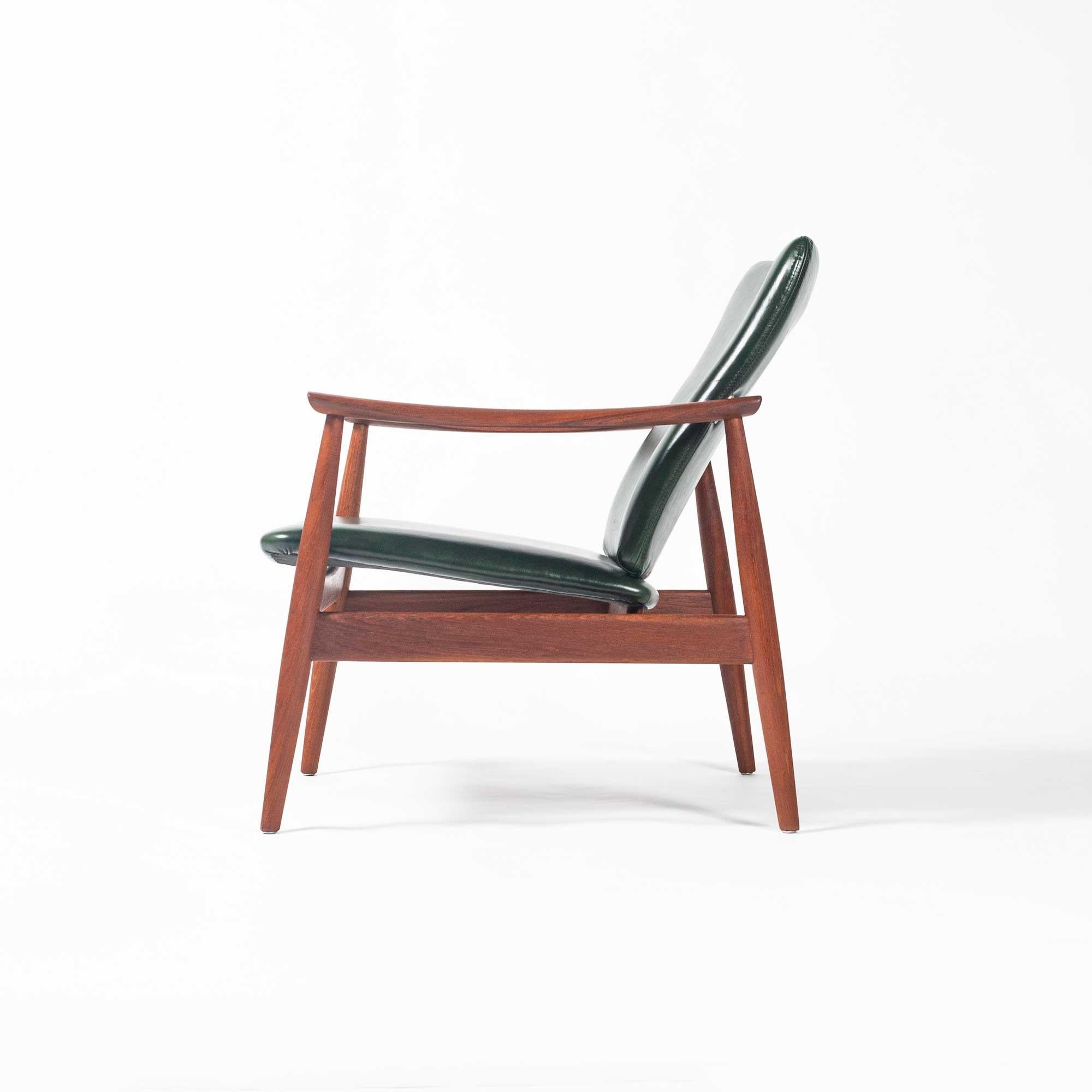 Danish Finn Juhl For Frances & Son Easy Chair FD138 in Teak and Green Leather
