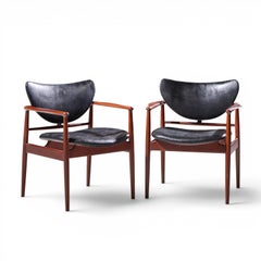 Fauteuils de salon danois en teck « Mid Century » NV-48 de Finn Juhl pour Niels Vodder – Paire