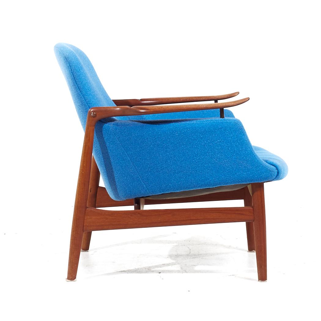 Finn Juhl for Niels Vodder NV-53 Blue Chairs - Pair For Sale 3